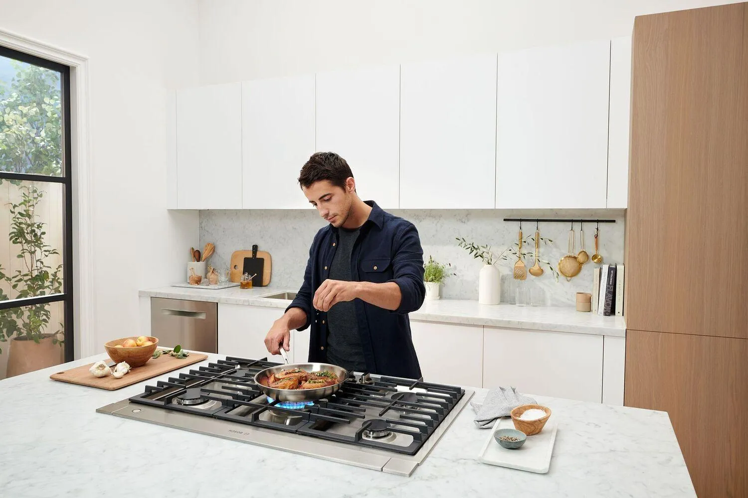 Bosch NGM8659UC 800 Series Gas Cooktop 36" Stainless Steel Ngm8659Uc