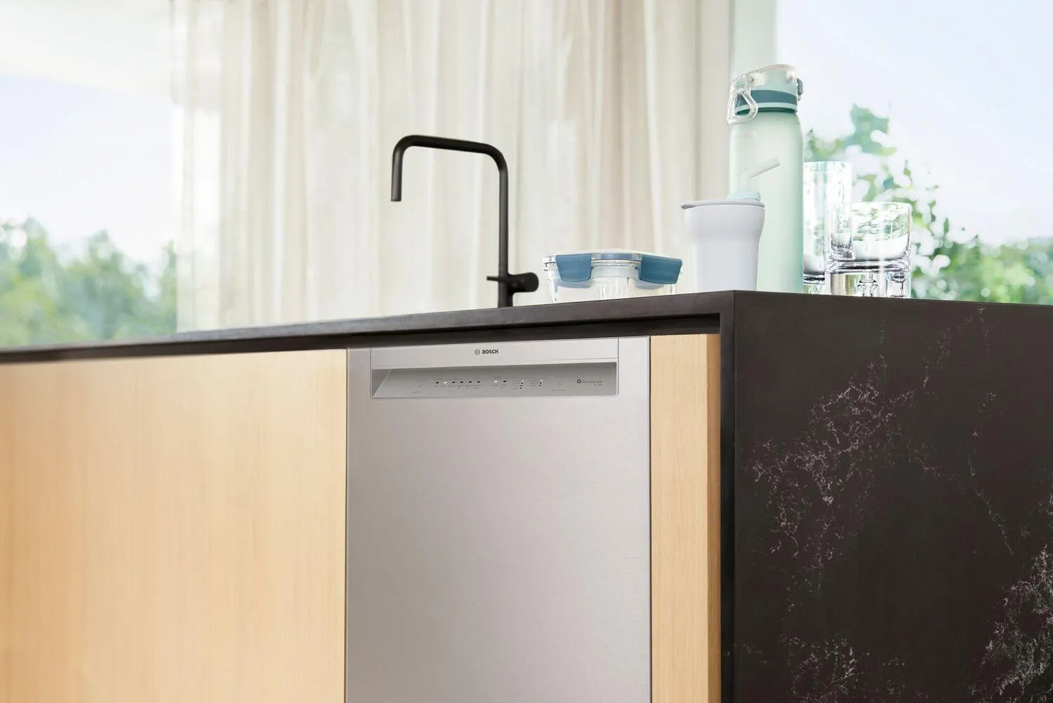 Bosch SHE3AEE5N 100 Series Dishwasher 24" Stainless Steel