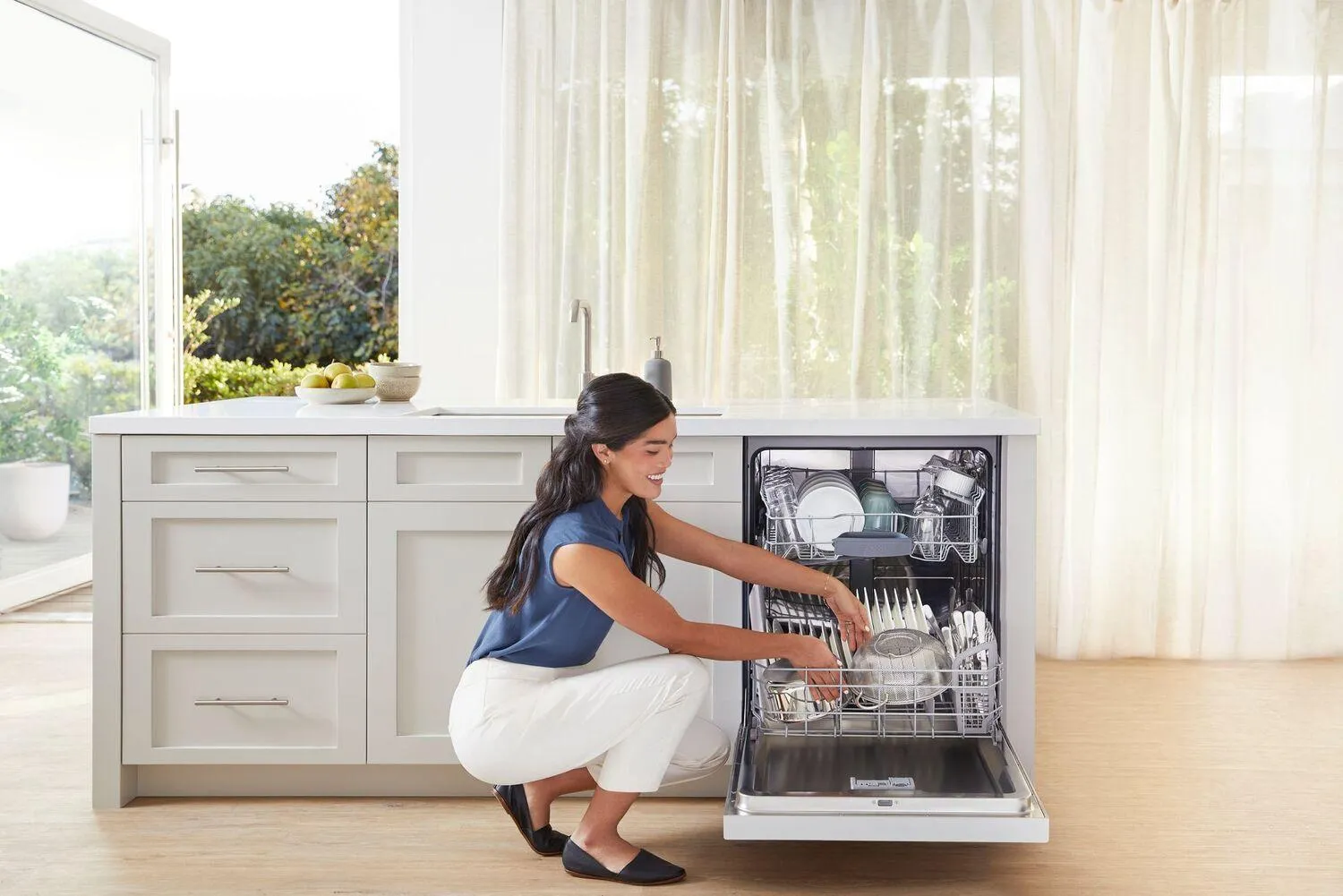 Bosch SHE4AEM5N 100 Plus Dishwasher 24" Stainless Steel