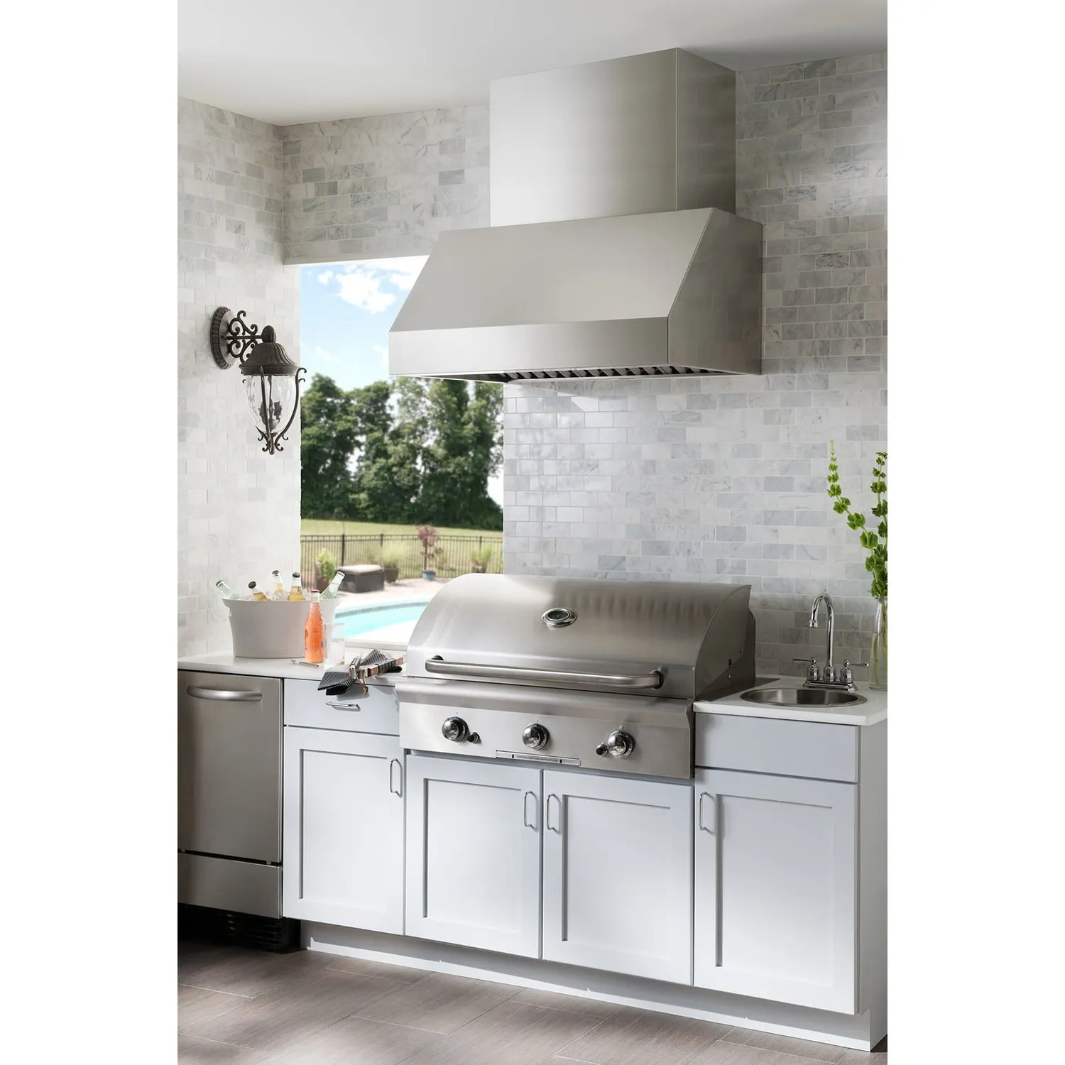 Broan EPD6160SS Broan 60-Inch Pro-Style Outdoor Range Hood, 1100 Cfm, Stainless Steel
