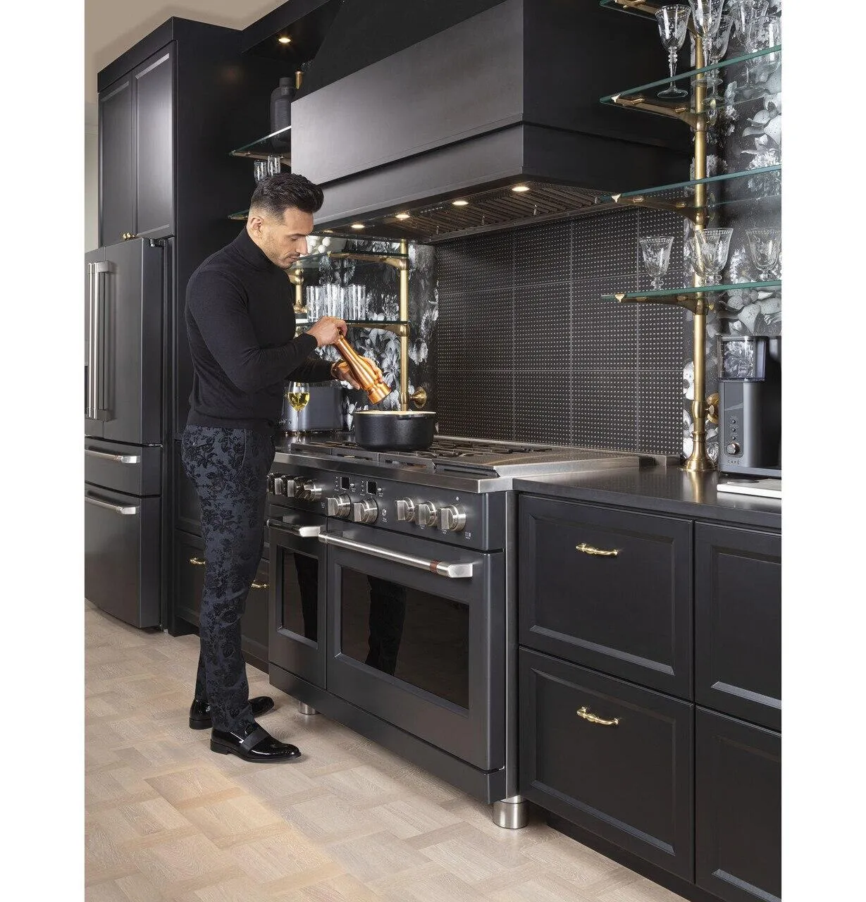 Cafe C2Y486P3TD1 Caf&#8482; 48" Smart Dual-Fuel Commercial-Style Range With 6 Burners And Griddle (Natural Gas)