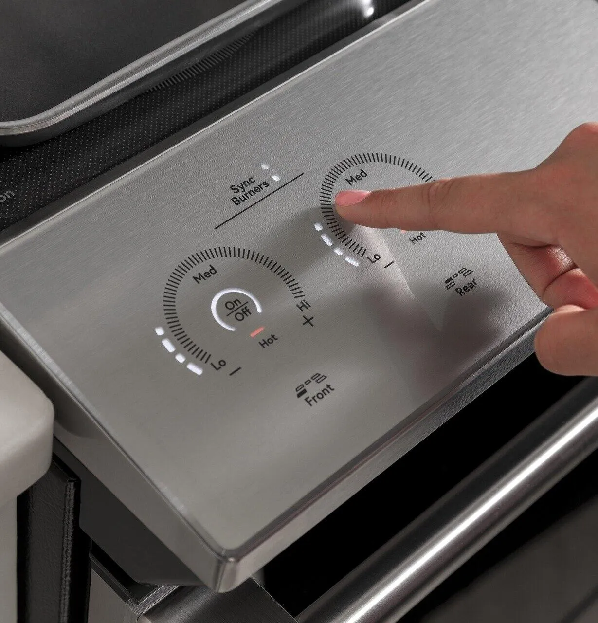 Cafe CHS90XM2NS5 Caf 30" Smart Slide-In, Front-Control, Induction And Convection Range With In-Oven Camera In Platinum Glass