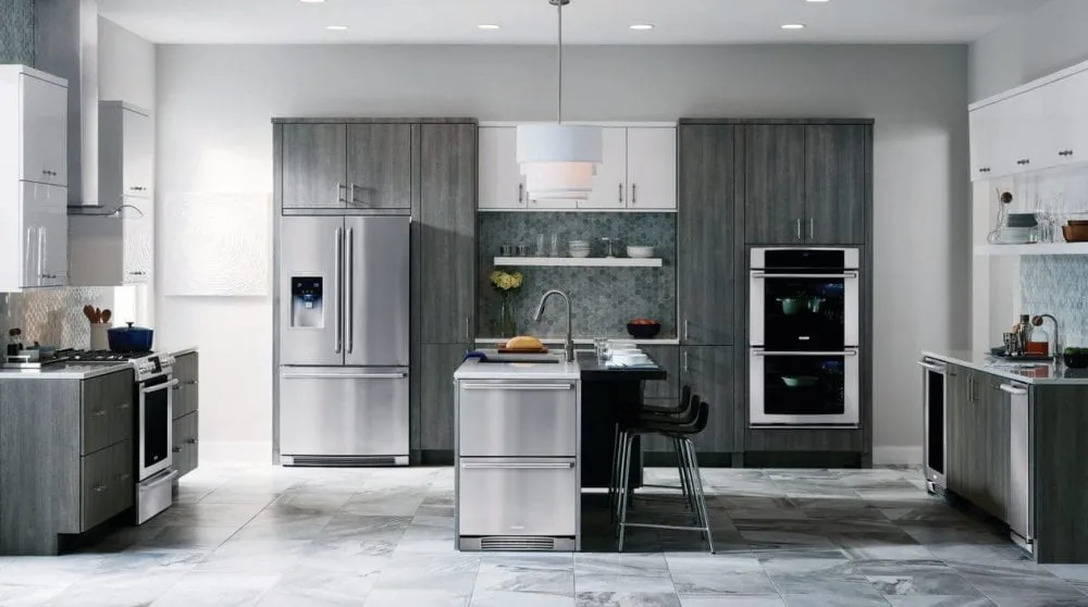 Electrolux EI30GF45QS 30'' Gas Front Control Freestanding Range