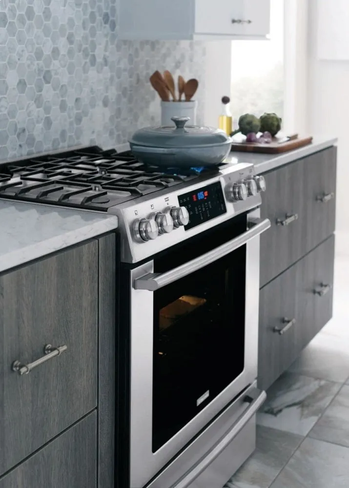 Electrolux EI30GF45QS 30'' Gas Front Control Freestanding Range