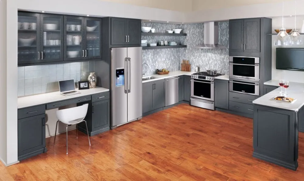 Electrolux EI30GF45QS 30'' Gas Front Control Freestanding Range