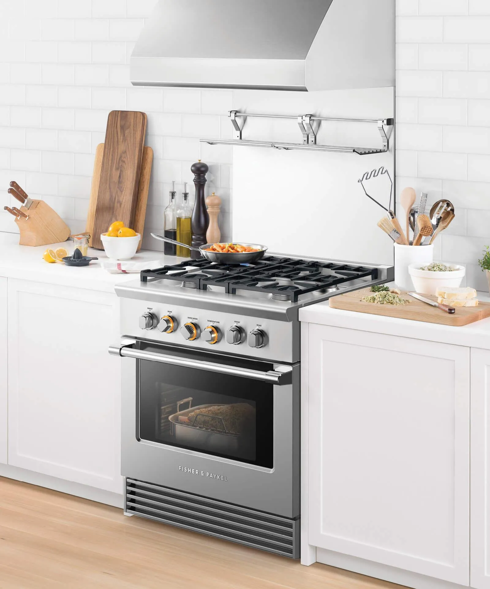 Fisher & Paykel RDV2304LN Dual Fuel Range, 30", 4 Burners