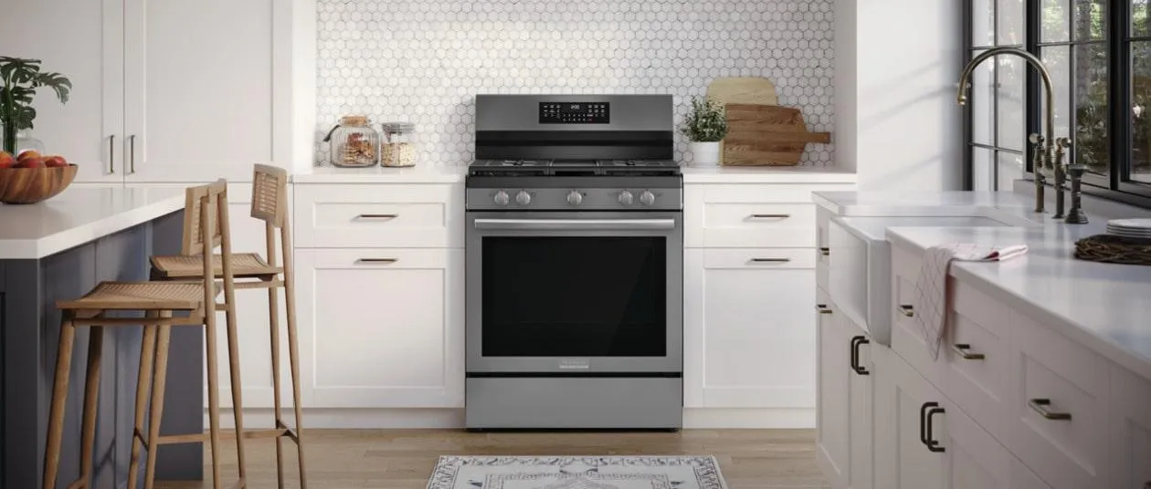 Frigidaire GCRG3060BD Frigidaire Gallery 30" Rear Control Gas Range With Total Convection