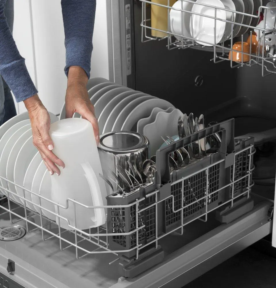 Ge Appliances GDF630PSMSS Ge Front Control With Plastic Interior Dishwasher With Sanitize Cycle & Dry Boost