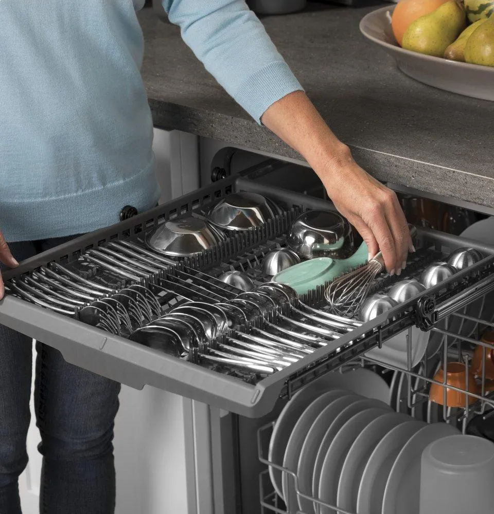 Ge Appliances GDF640HMMES Ge Front Control With Stainless Interior Door Dishwasher With Sanitize Cycle & Dry Boost