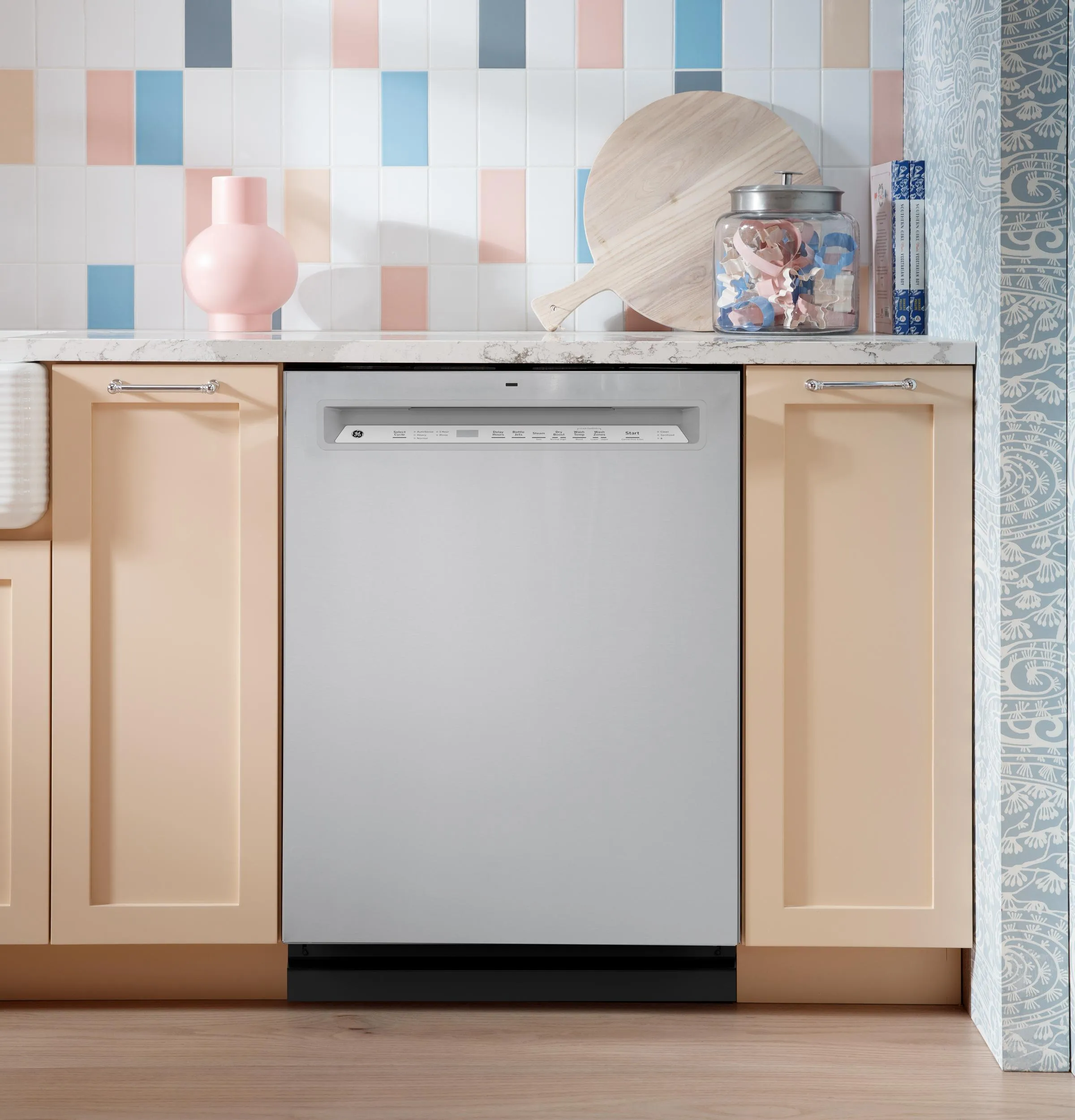 Ge Appliances GDF650SYVFS Ge Front Control With Stainless Steel Interior Dishwasher With Sanitize Cycle