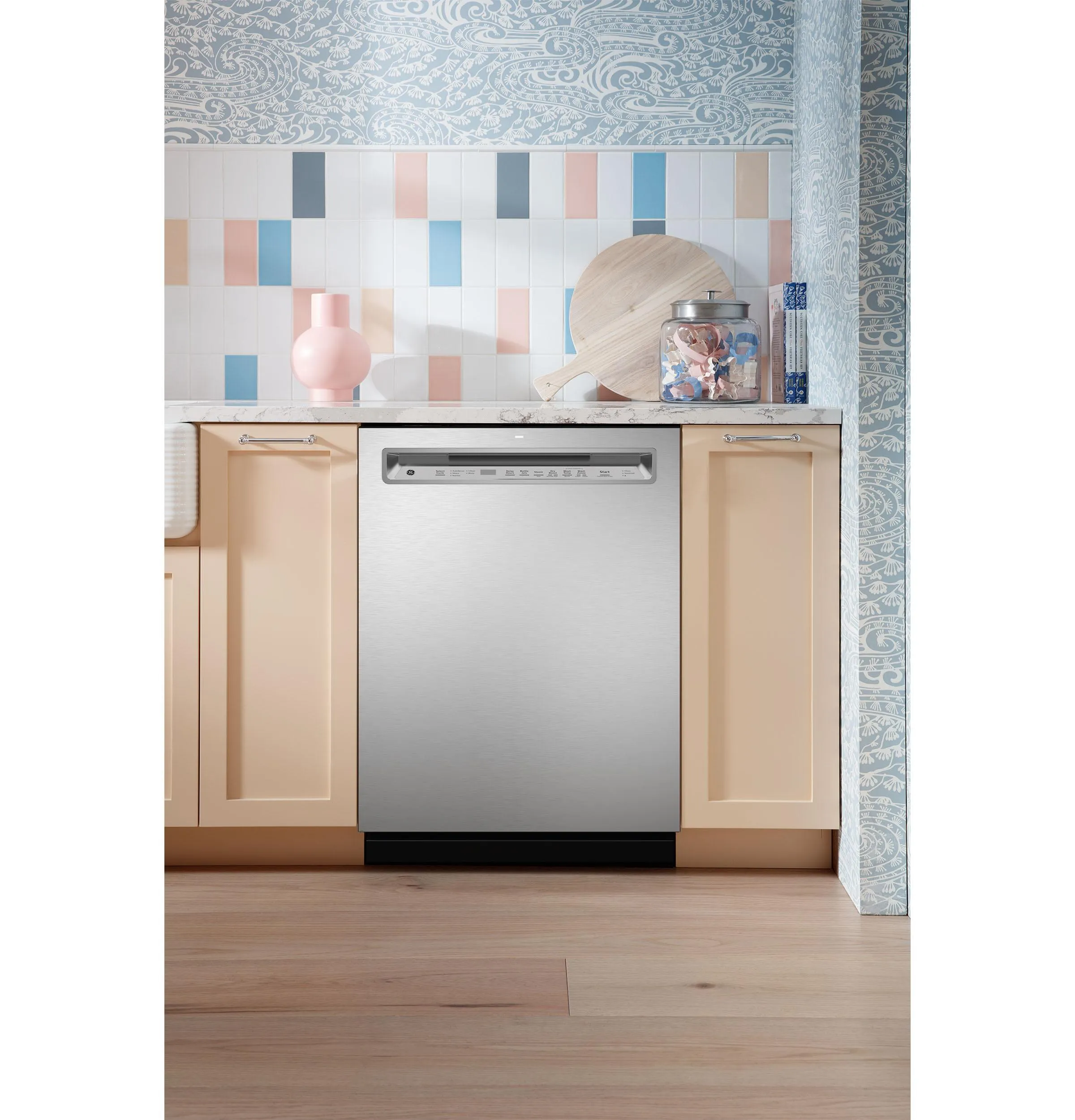 Ge Appliances GDF650SYVFS Ge Front Control With Stainless Steel Interior Dishwasher With Sanitize Cycle