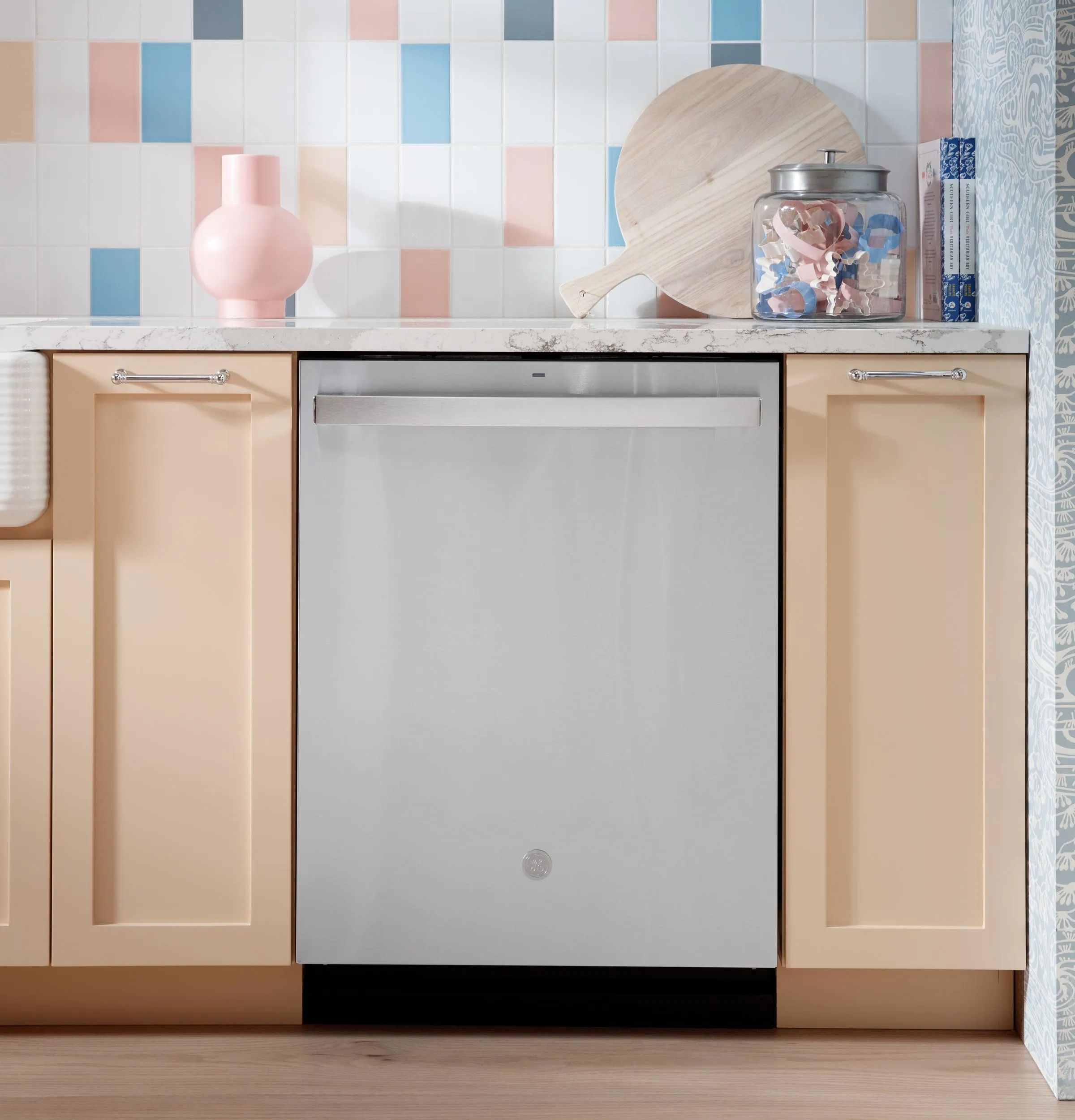 Ge Appliances GDT650SMVES Ge Fingerprint Resistant Top Control With Stainless Steel Interior Dishwasher With Sanitize Cycle