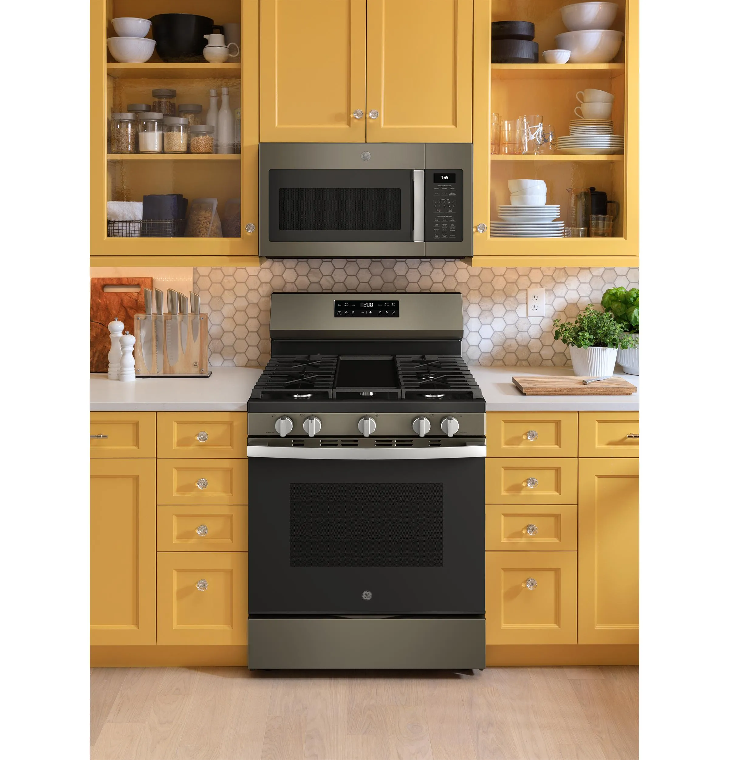 Ge Appliances GGF500PVES Ge 30" Free-Standing Gas Range With Crisp Mode