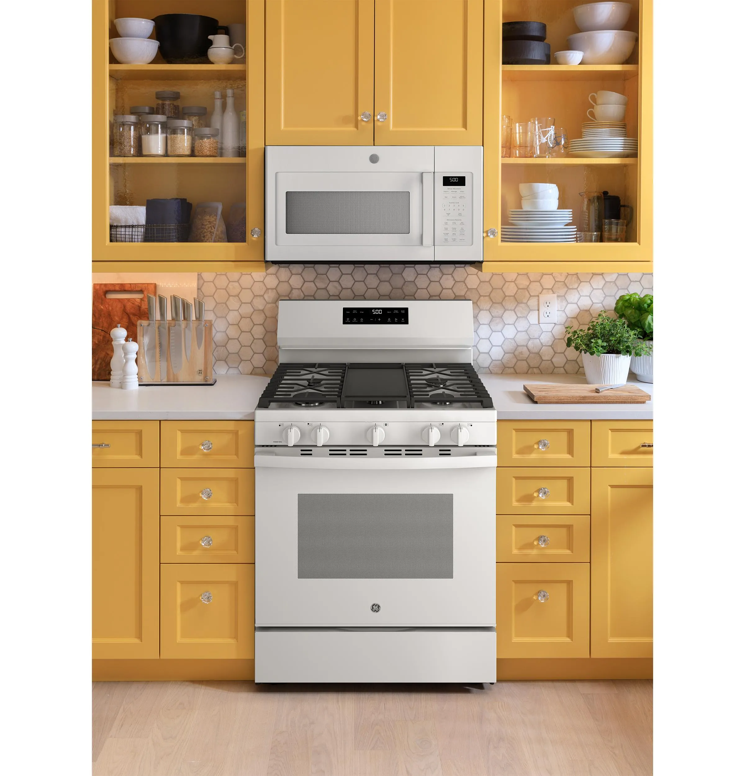 Ge Appliances GGF500PVWW Ge 30" Free-Standing Gas Range With Crisp Mode