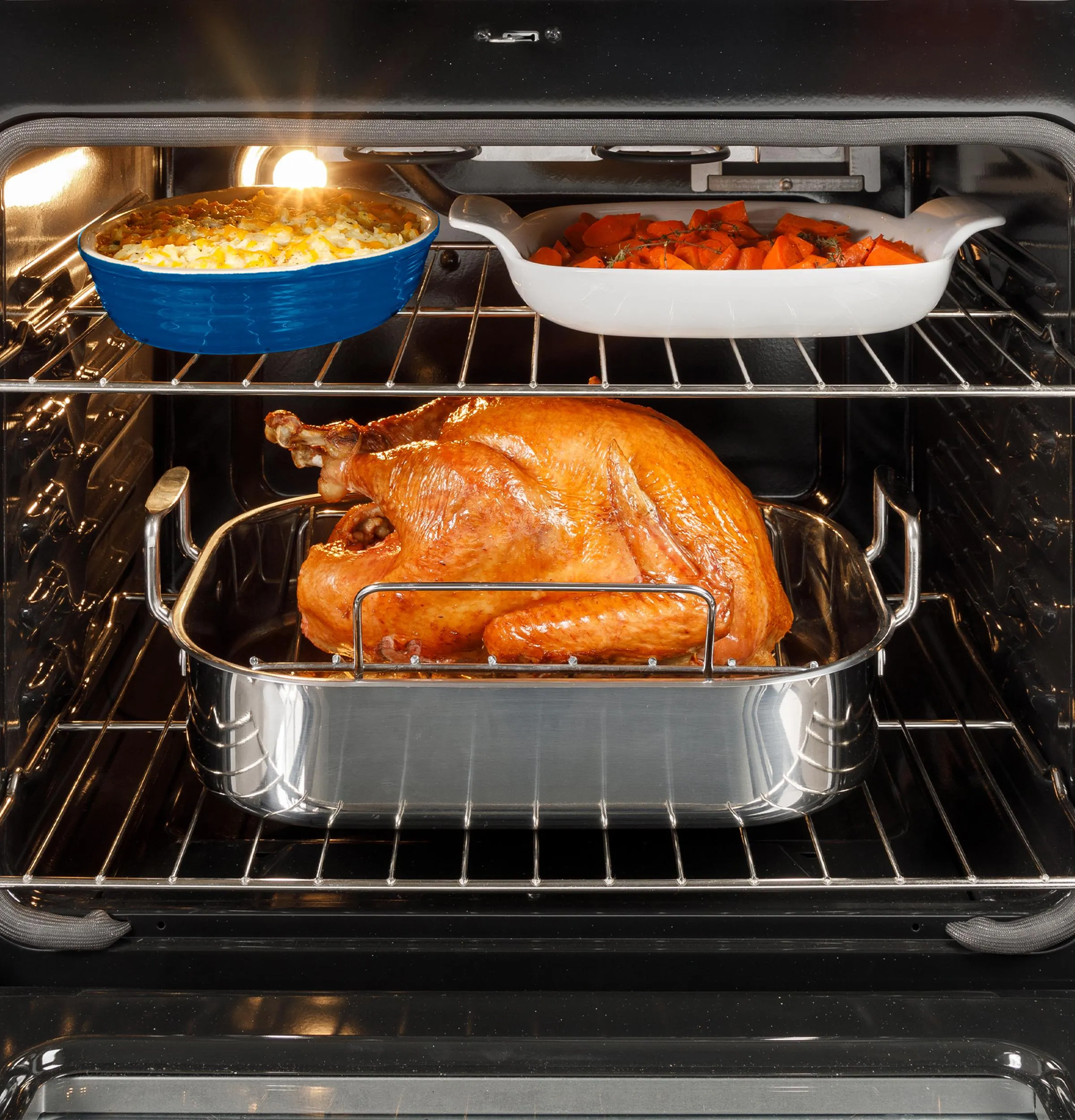 Ge Appliances GGS500PVSS Ge 30" Slide-In Front-Control Gas Range With Crisp Mode