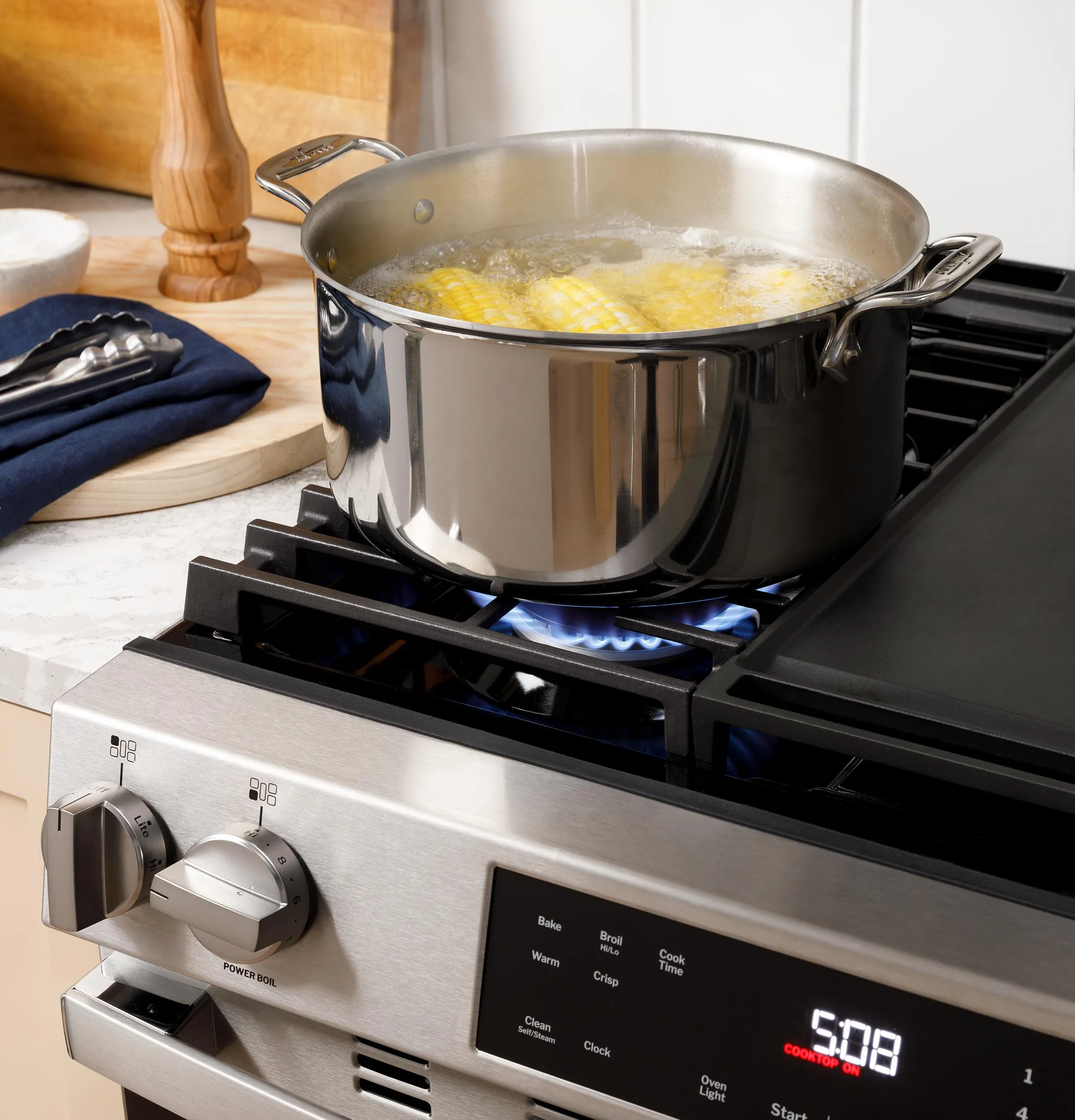 Ge Appliances GGS500PVSS Ge 30" Slide-In Front-Control Gas Range With Crisp Mode