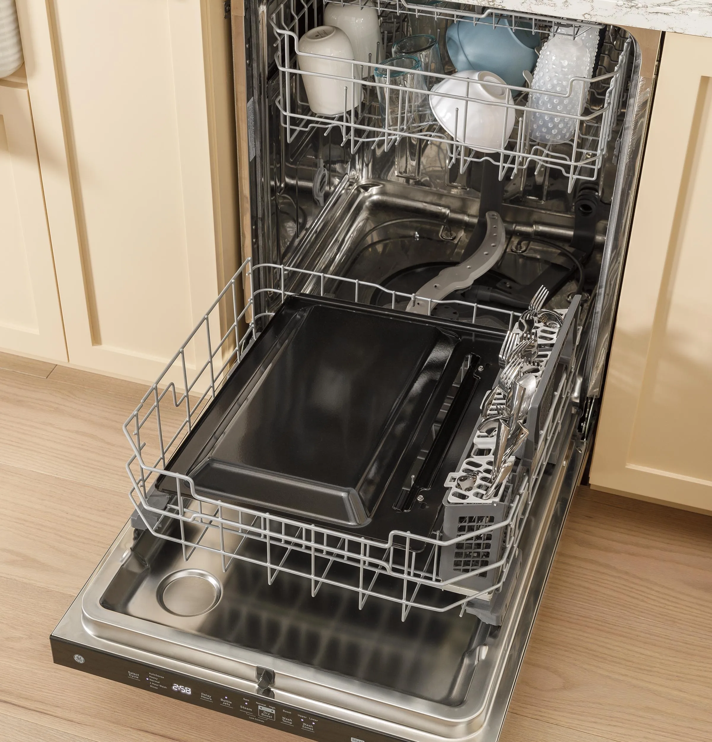 Ge Appliances GGS600AVWW Ge 30" Slide-In Front-Control Convection Gas Range With No Preheat Air Fry And Easywash&#8482; Oven Tray