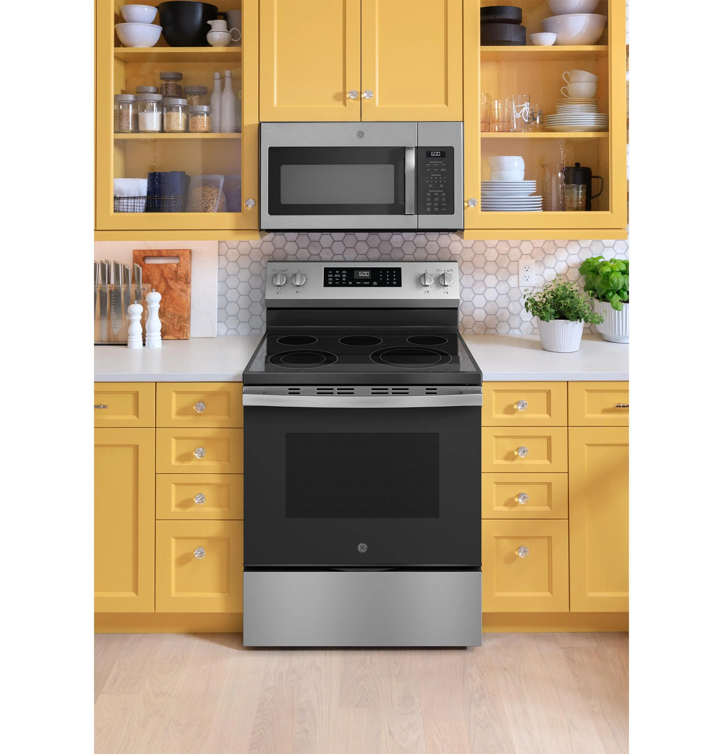 Ge Appliances GRF600AVSS Ge 30" Free-Standing Electric Convection Range With No Preheat Air Fry And Easywash&#8482; Oven Tray