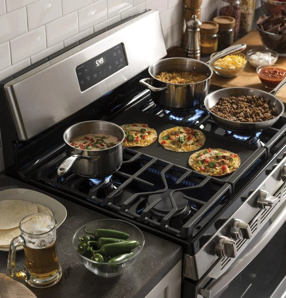 Ge Appliances JGBS66REKSS Ge 30" Free-Standing Gas Range