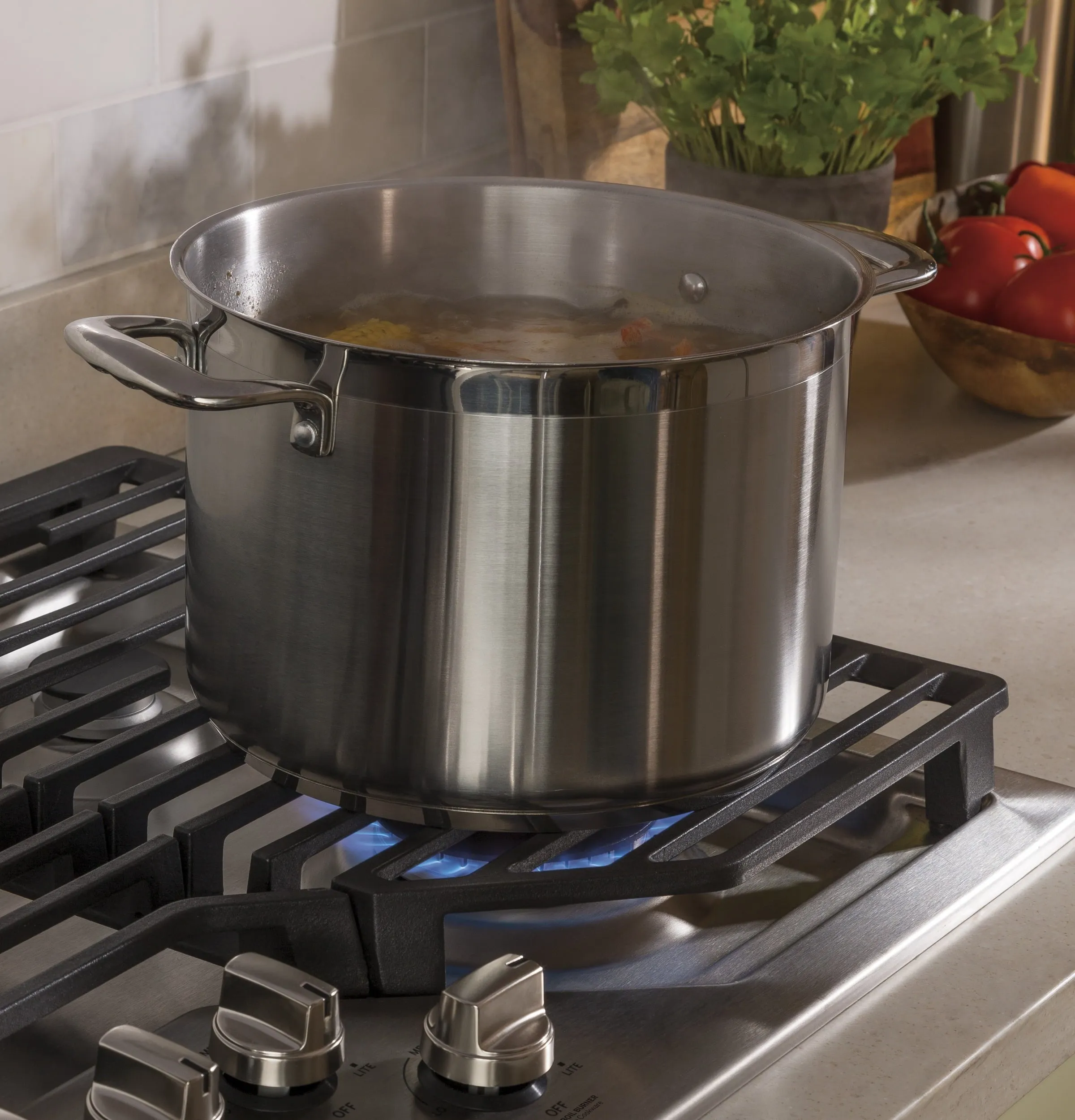 Ge Appliances JGP5036SLSS Ge 36" Built-In Gas Cooktop With 5 Burners And Dishwasher Safe Grates