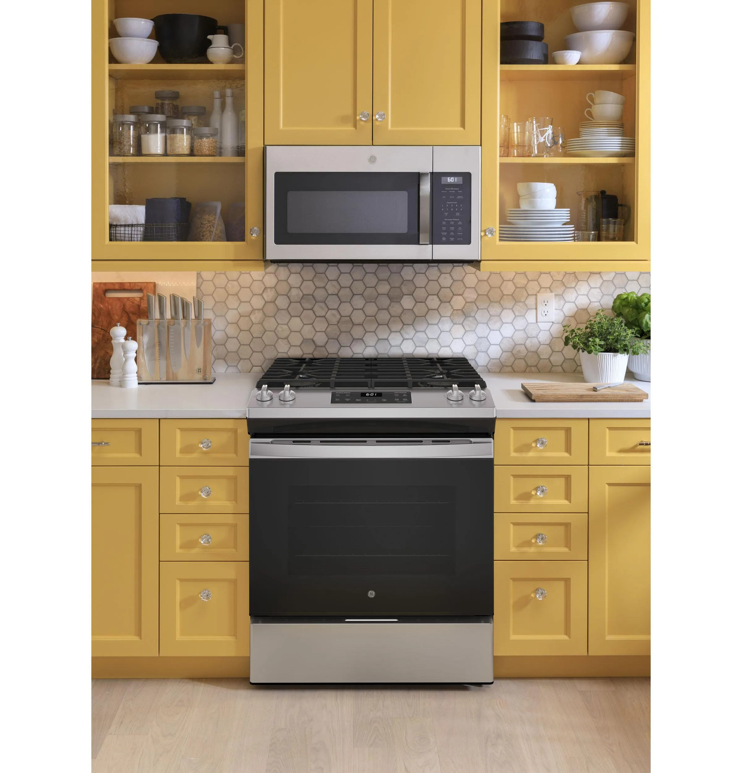 Ge Appliances JGSS61SPSS Ge 30" Slide-In Front Control Gas Range