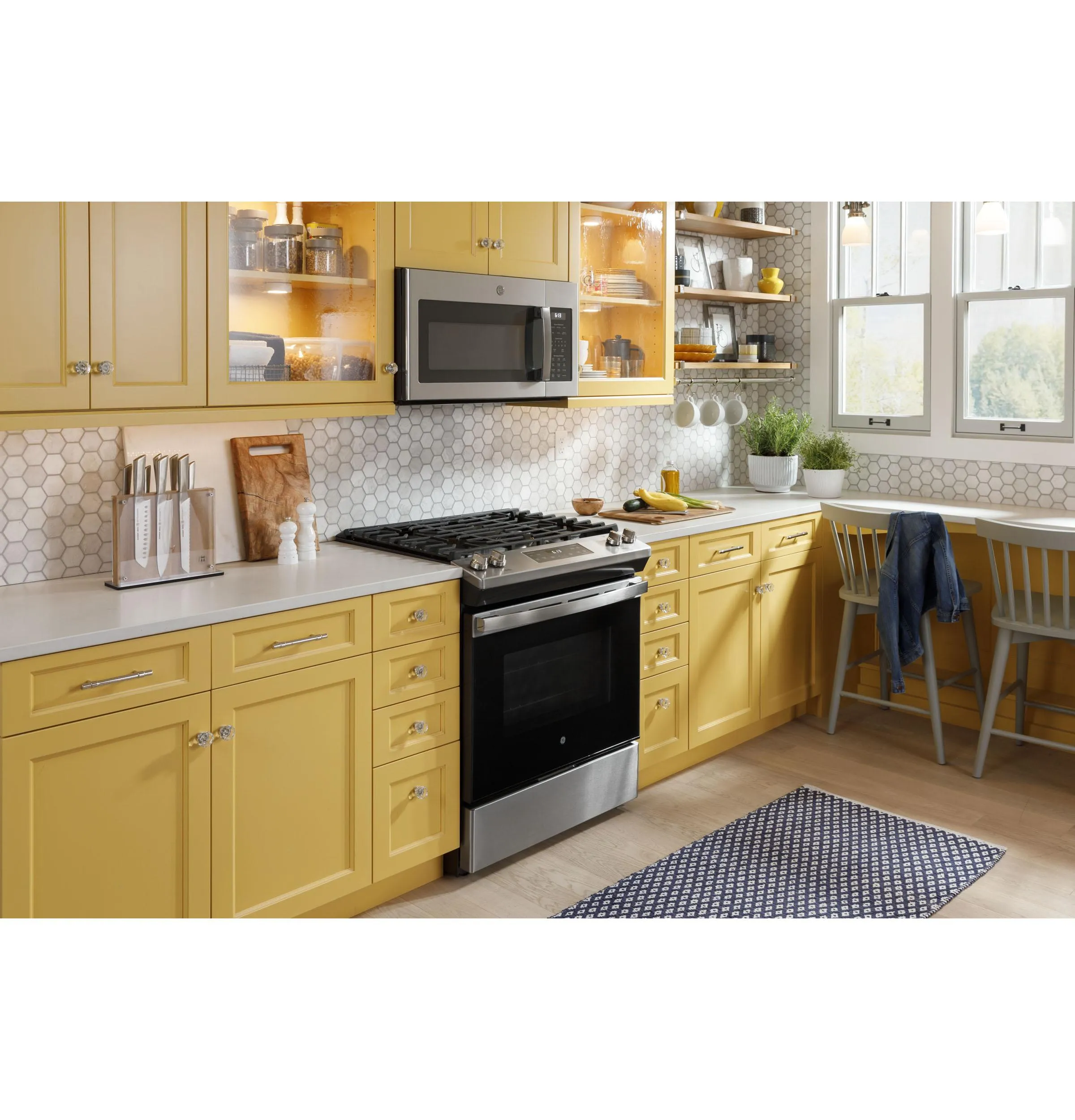Ge Appliances JGSS61SPSS Ge 30" Slide-In Front Control Gas Range