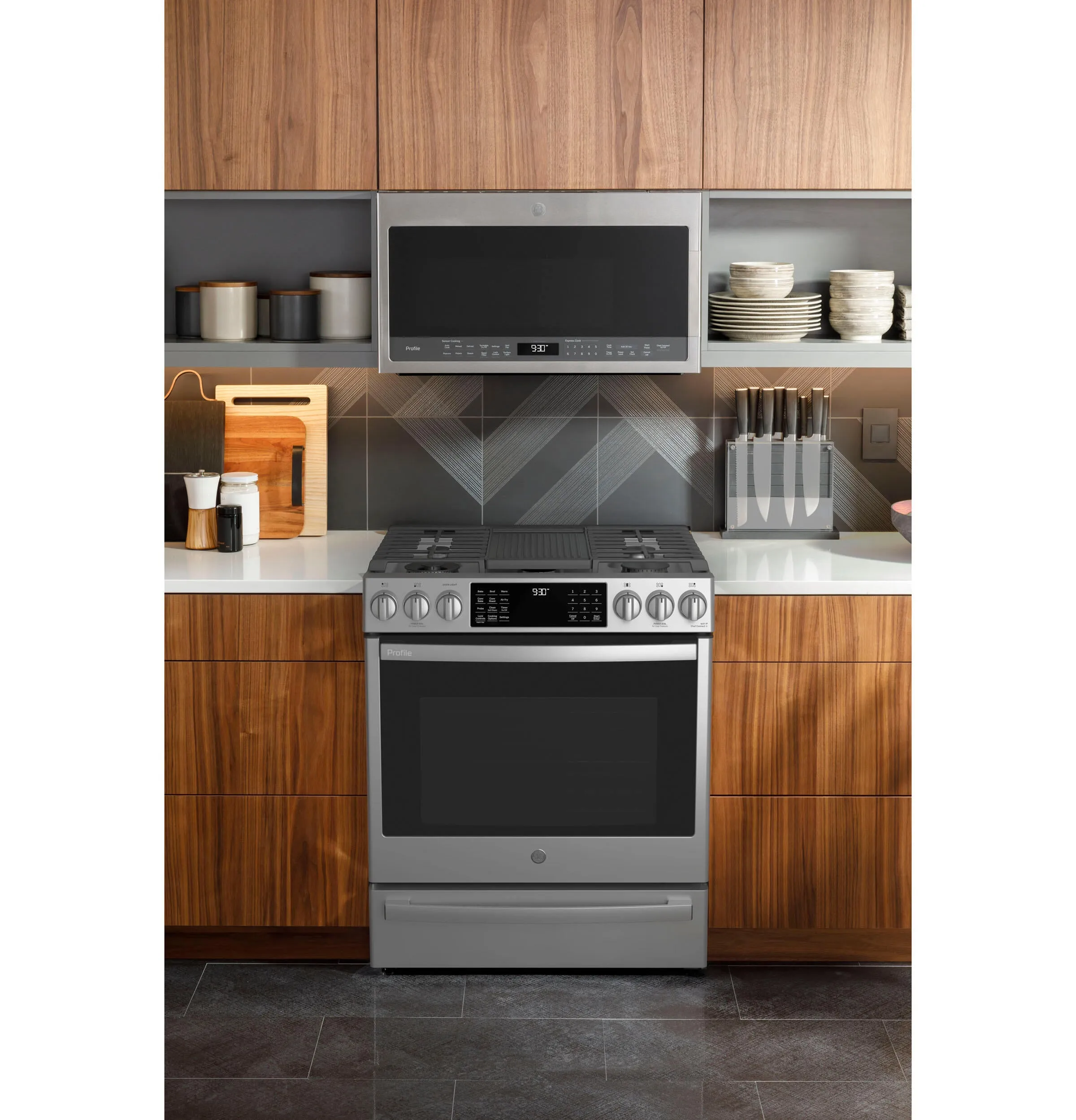 Ge Appliances P2S930YPFS Ge Profile&#8482; 30" Smart Dual Fuel Slide-In Front-Control Fingerprint Resistant Range