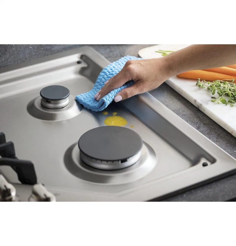 Ge Appliances PGP9030SLSS Ge Profile&#8482; 30" Built-In Tri-Ring Gas Cooktop With 5 Burners And Included Extra-Large Integrated Griddle
