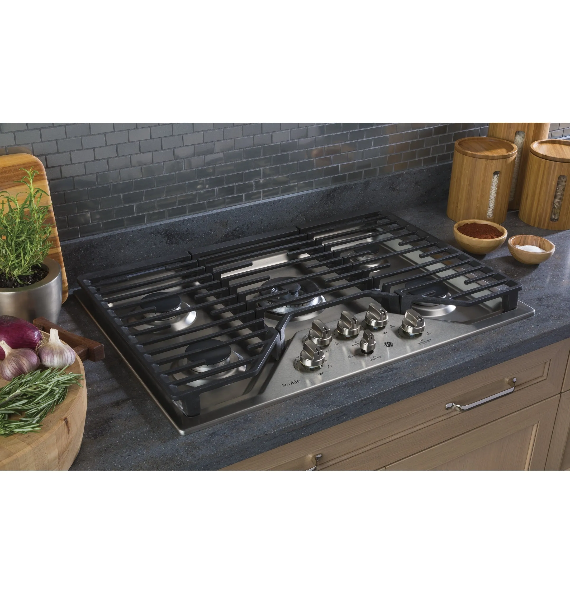 Ge Appliances PGP9030SLSS Ge Profile&#8482; 30" Built-In Tri-Ring Gas Cooktop With 5 Burners And Included Extra-Large Integrated Griddle