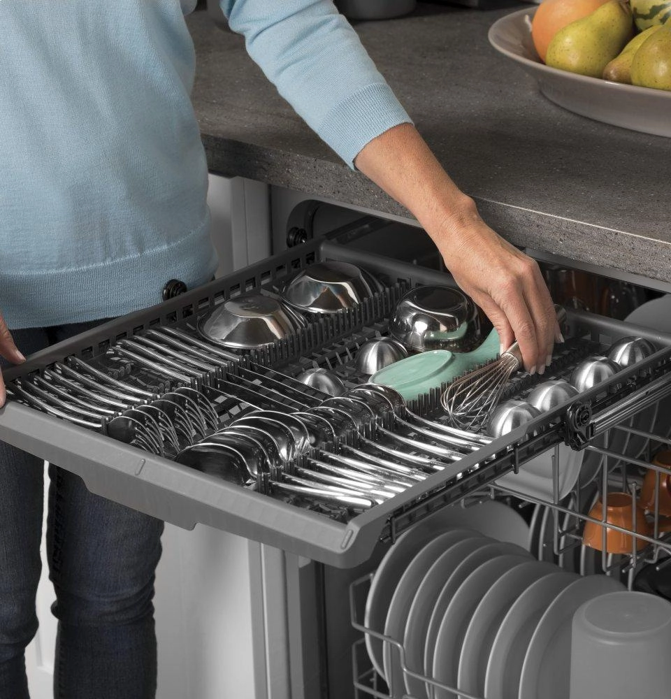 Ge Appliances GDF630PGMWW Ge Front Control With Plastic Interior Dishwasher With Sanitize Cycle & Dry Boost