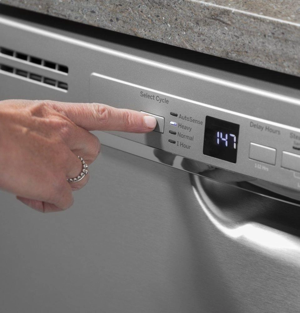 Ge Appliances GDF640HGMBB Ge Front Control With Stainless Interior Door Dishwasher With Sanitize Cycle & Dry Boost