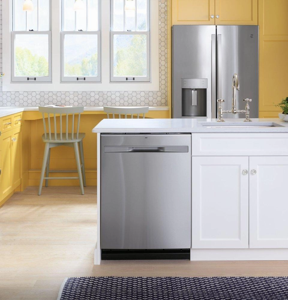 Ge Appliances GDP665SYNFS Ge Fingerprint Resistant Top Control With Stainless Steel Interior Dishwasher With Sanitize Cycle & Dry Boost With Fan Assist