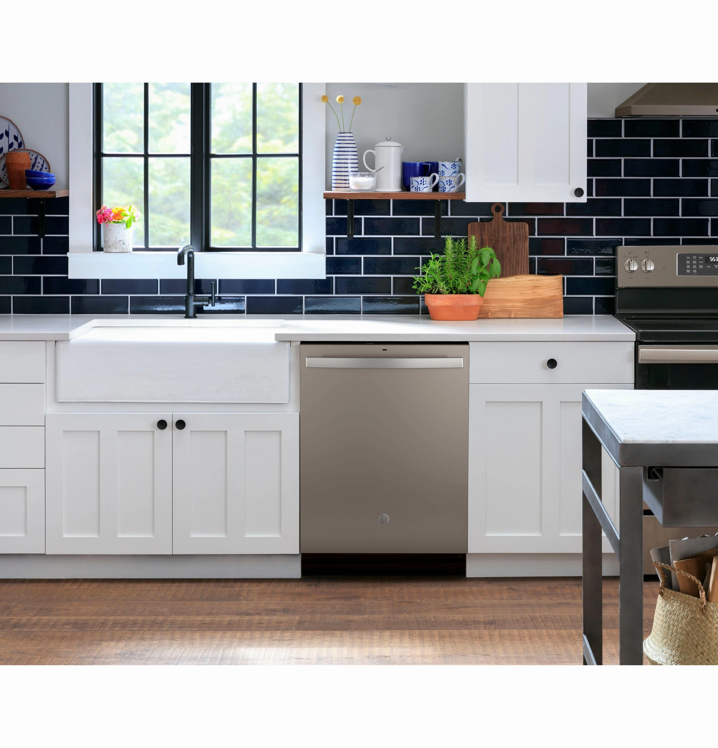 Ge Appliances GDT630PMRES Ge Top Control With Plastic Interior Dishwasher With Sanitize Cycle & Dry Boost