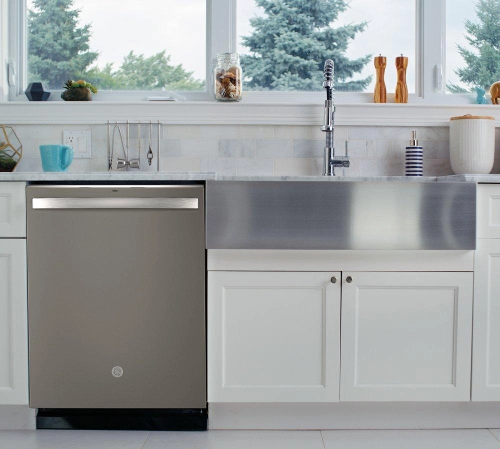 Ge Appliances GDT645SMNES Ge Top Control With Stainless Steel Interior Dishwasher With Sanitize Cycle & Dry Boost With Fan Assist