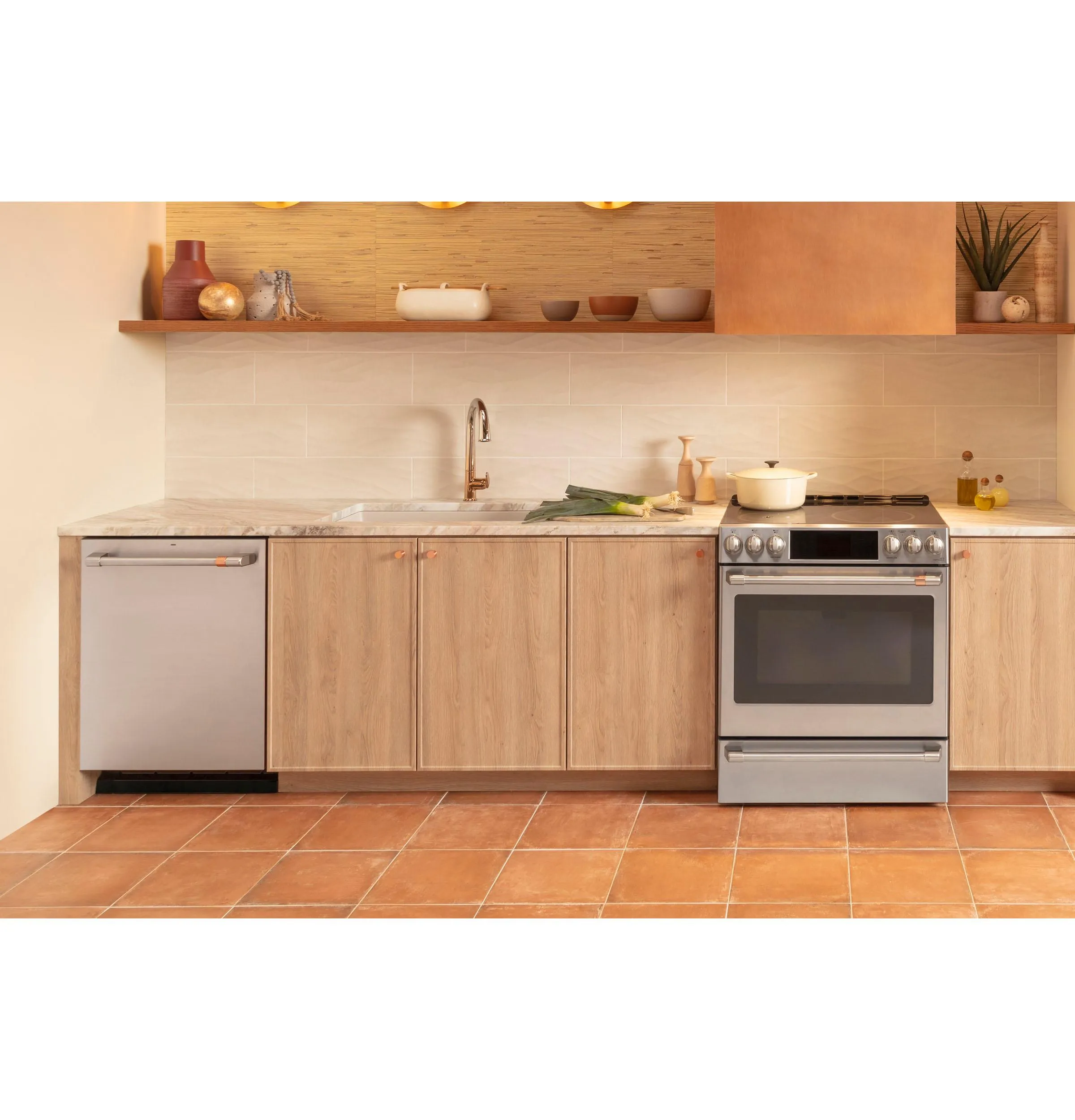 Haier UVC9300SLSS 30" Smart Designer Custom Insert W/ Dimmable Led Lighting