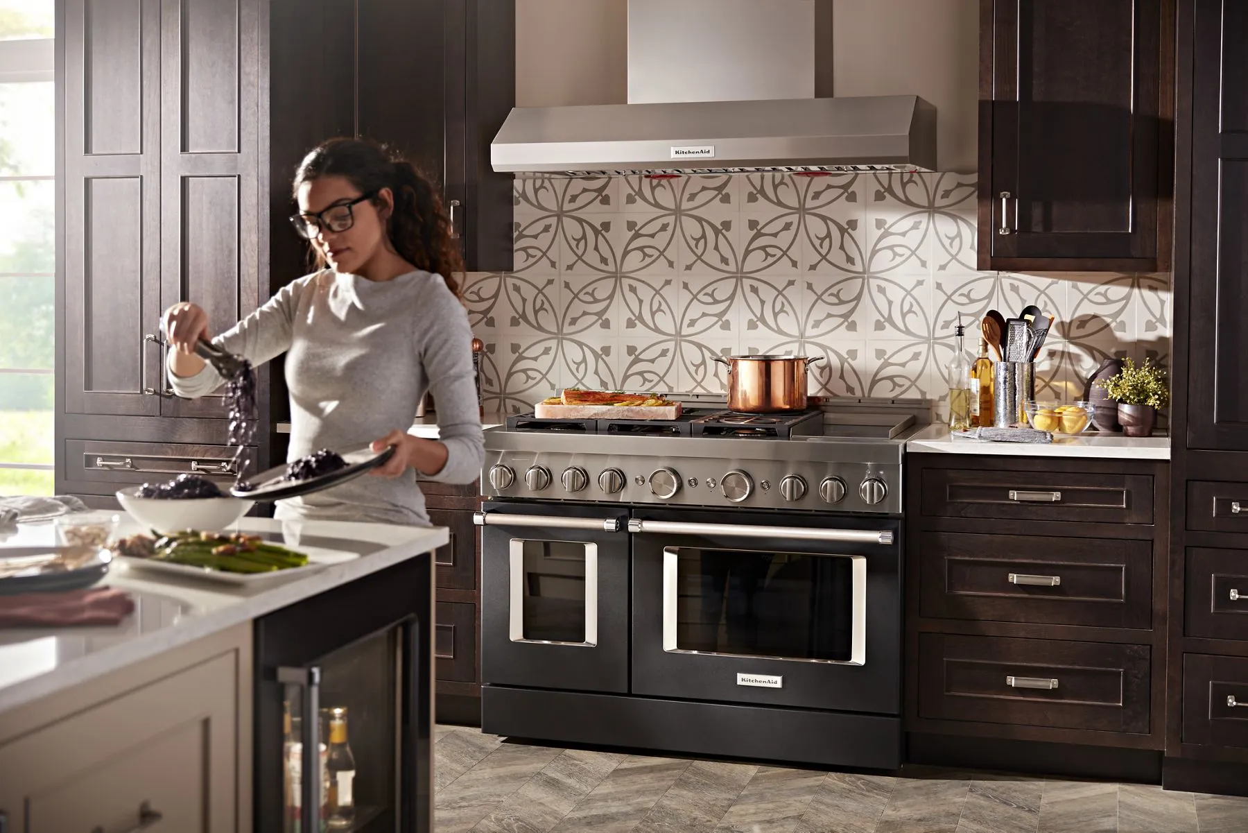 Kitchenaid KFGC558JBK Kitchenaid 48'' Smart Commercial-Style Gas Range With Griddle - Imperial Black
