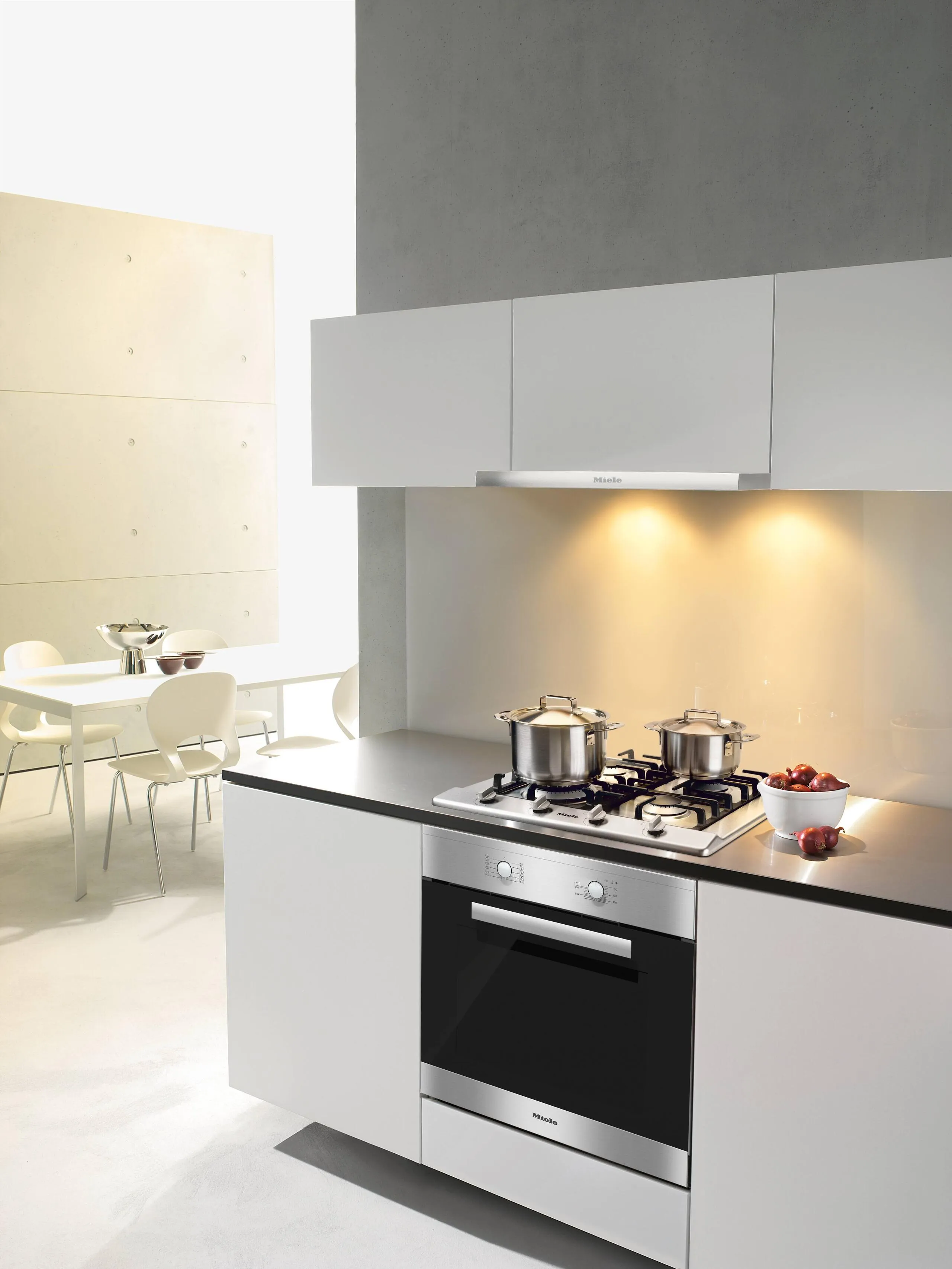 Miele KM2012G Km 2012 G - Gas Cooktop With A Mono Wok Burner For Special Applications.