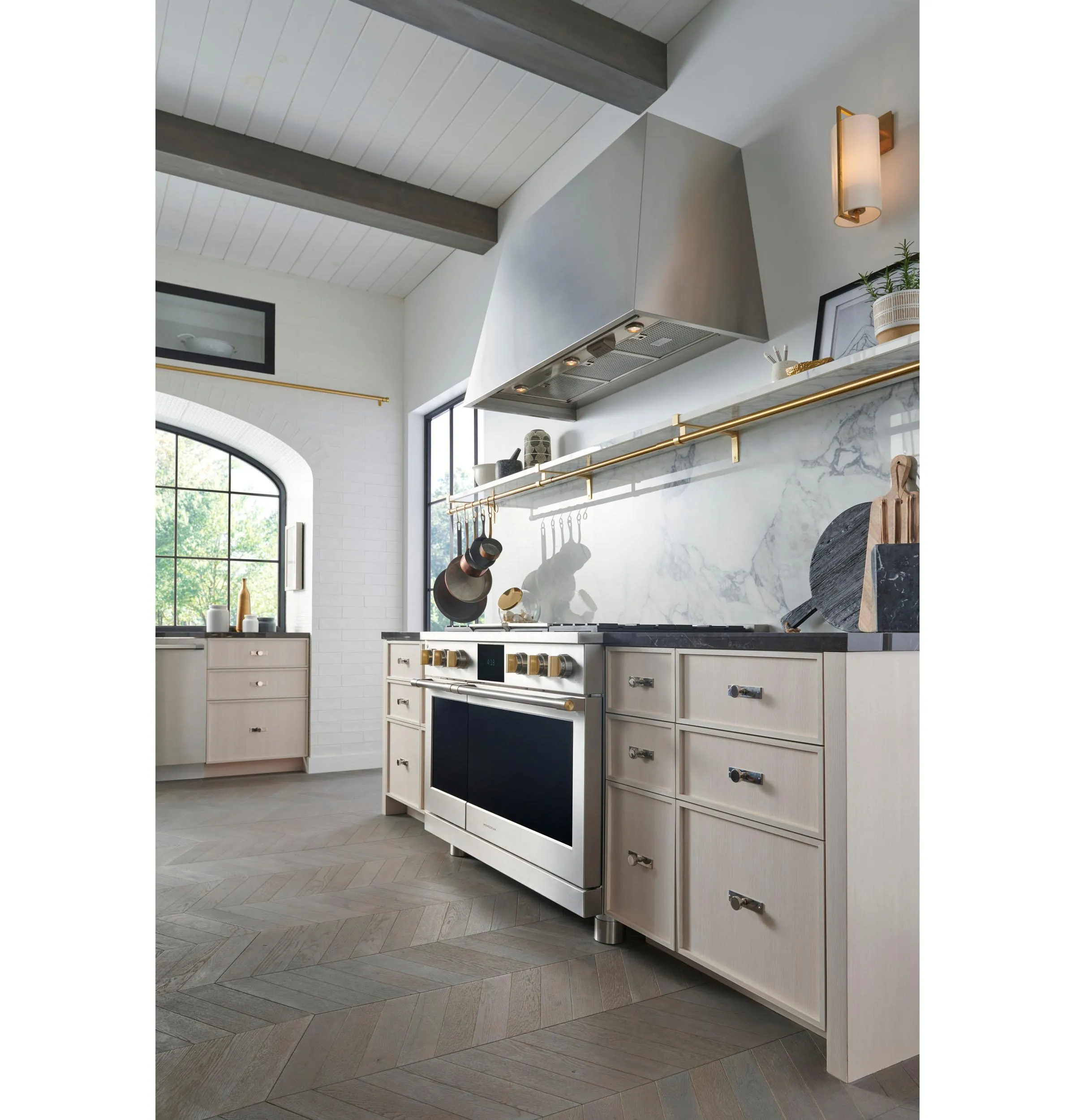 Monogram ZDP484NGTSS Monogram 48" Dual-Fuel Professional Range With 4 Burners, Grill, And Griddle