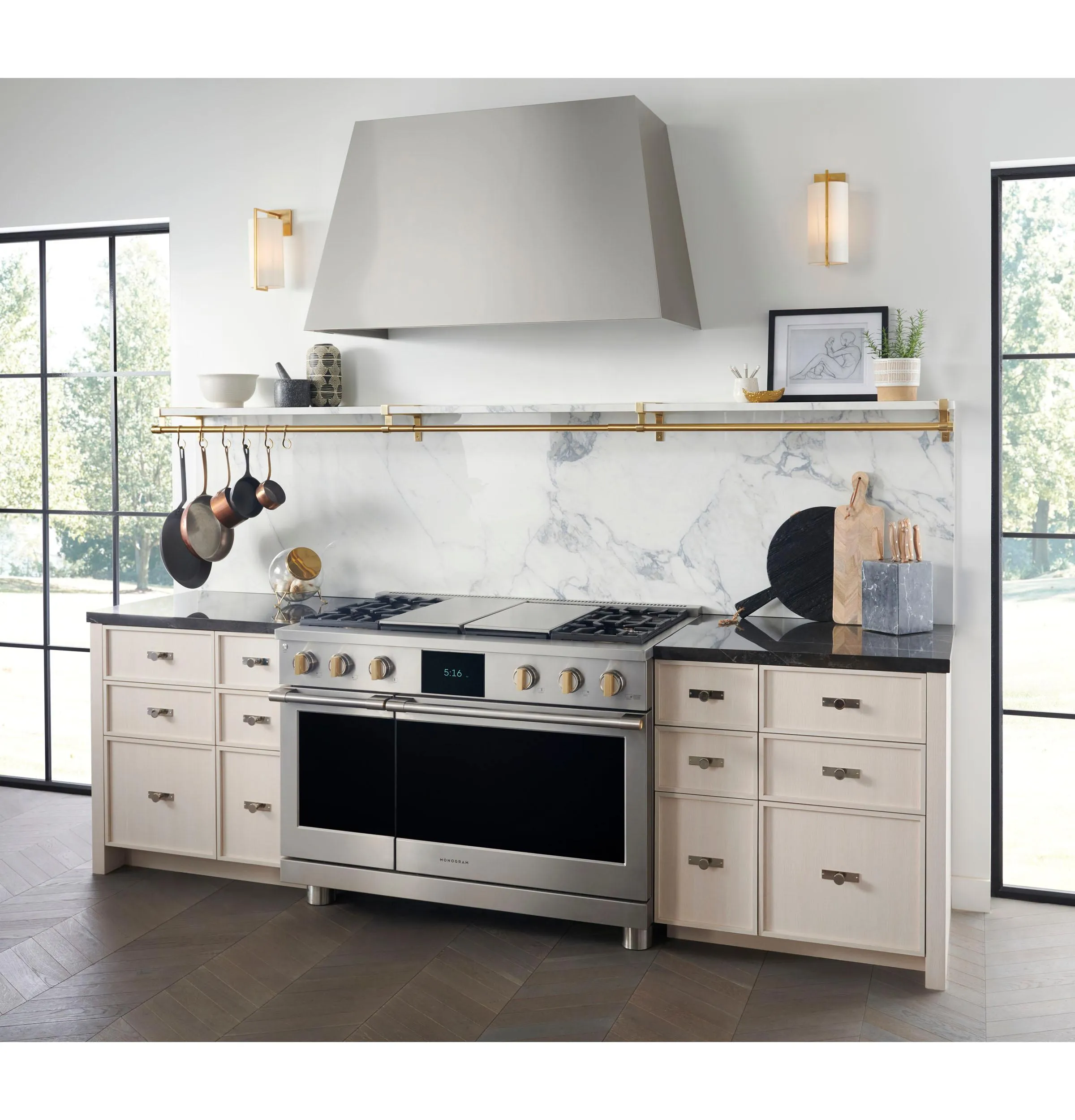 Monogram ZDP484NGTSS Monogram 48" Dual-Fuel Professional Range With 4 Burners, Grill, And Griddle