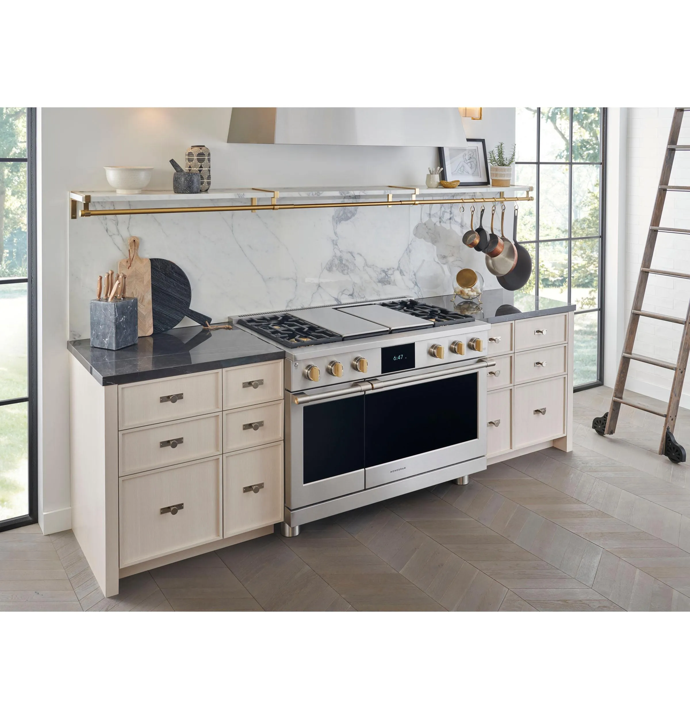 Monogram ZDP484NGTSS Monogram 48" Dual-Fuel Professional Range With 4 Burners, Grill, And Griddle