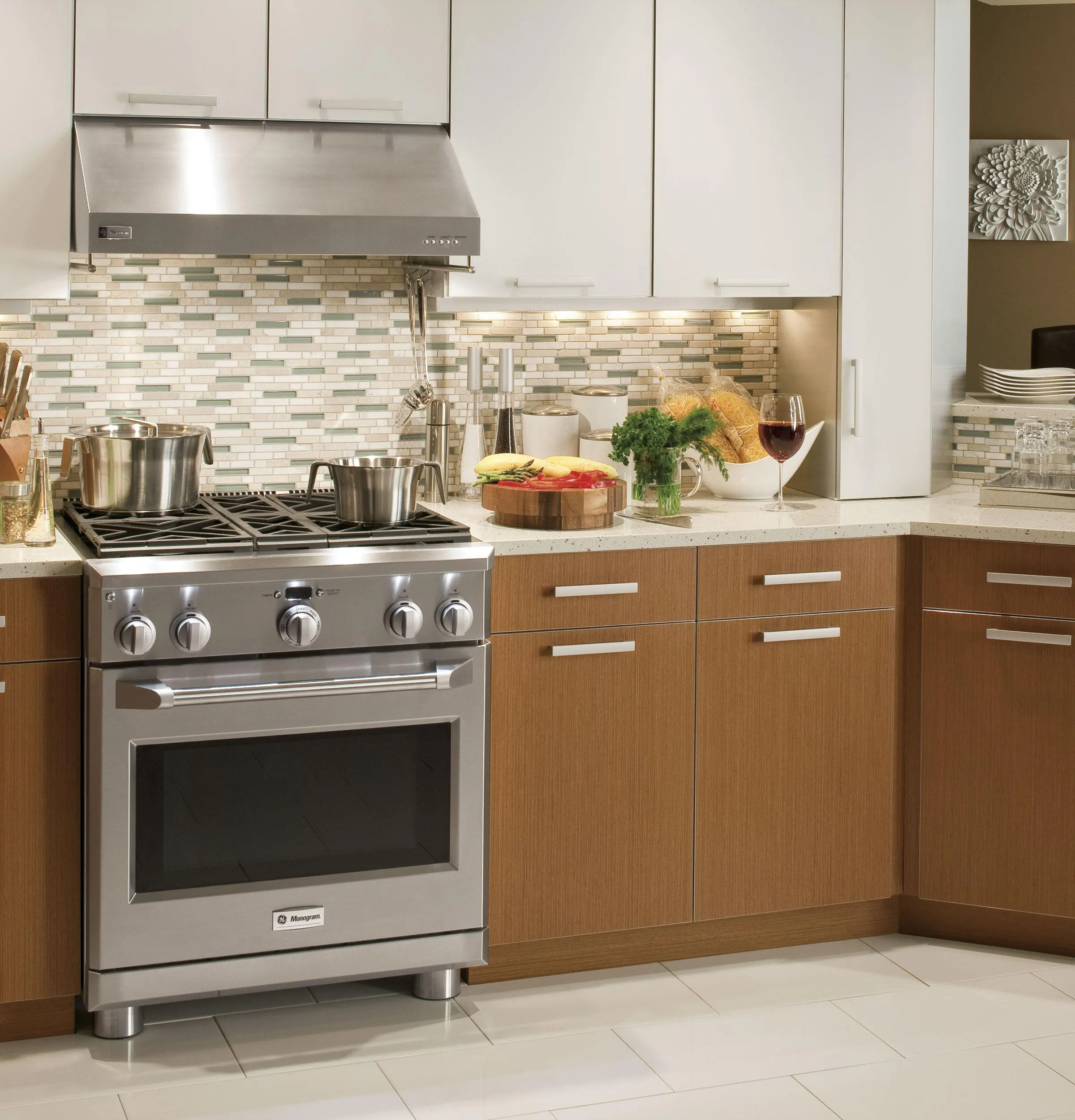 Monogram ZGP304NRSS Monogram 30" All Gas Professional Range With 4 Burners (Natural Gas)