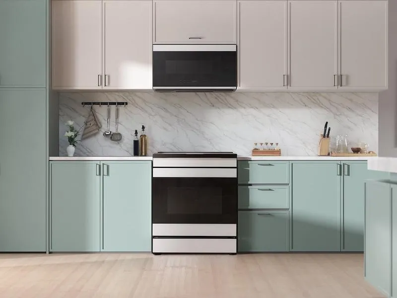 Samsung NSI6DG9900SR Bespoke Slide-In Induction Range 6.3 Cu. Ft. In Stainless Steel With Ai Hub&#8482; & Smart Oven Camera