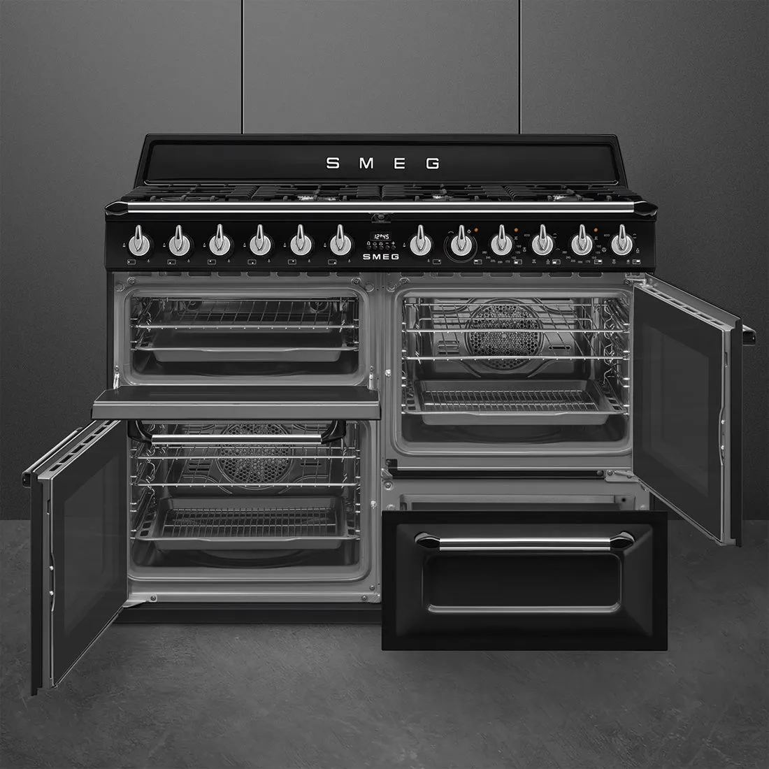 Smeg 110cm Victoria Dual Fuel Triple Cavity Freestanding Cooker Black