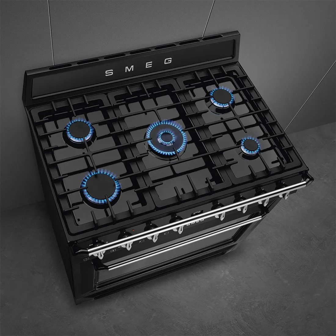 Smeg 90cm Victoria Dual Fuel MF Freestanding Cooker Black