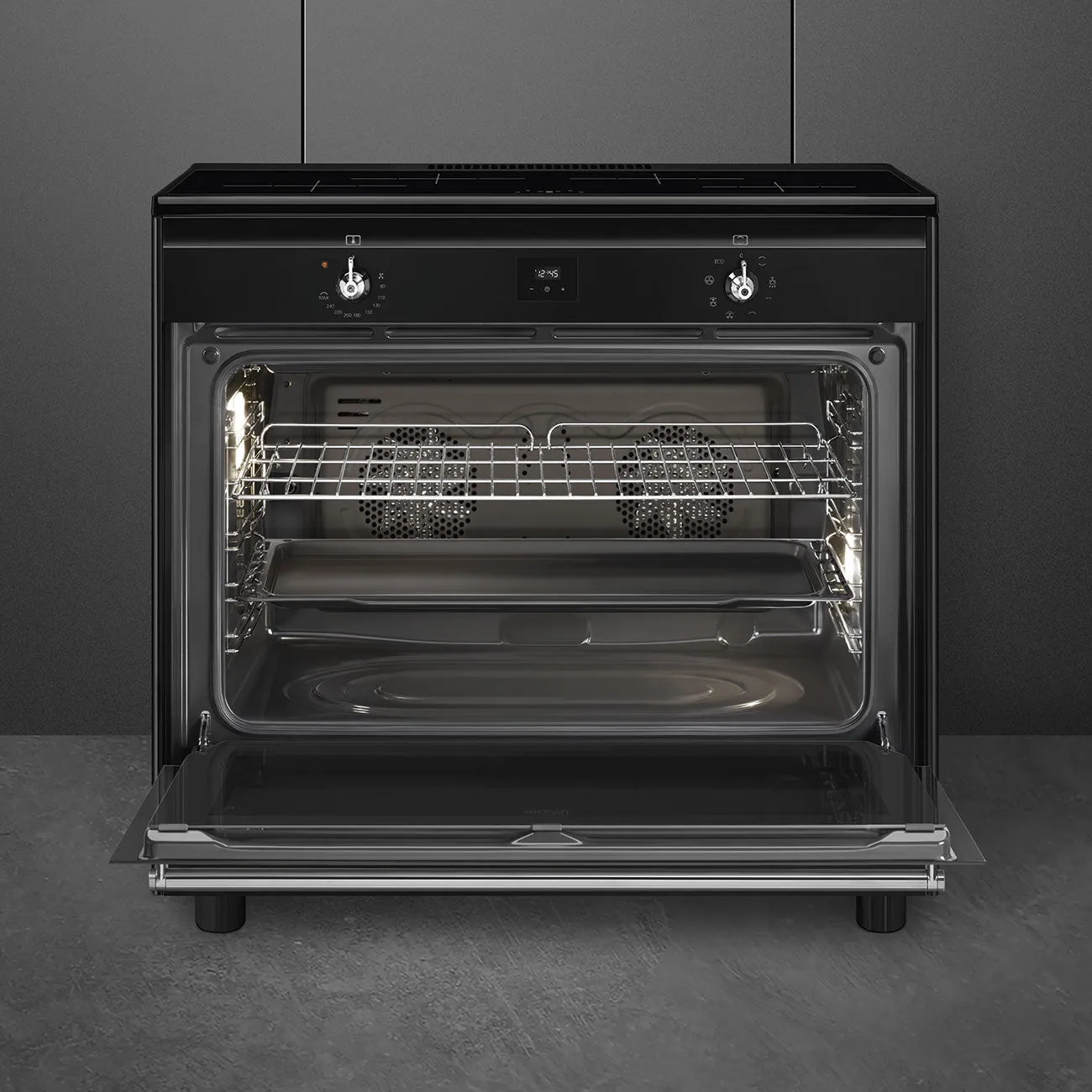 Smeg Classic Freestanding Cooker with Induction Cooktop 90cm Black