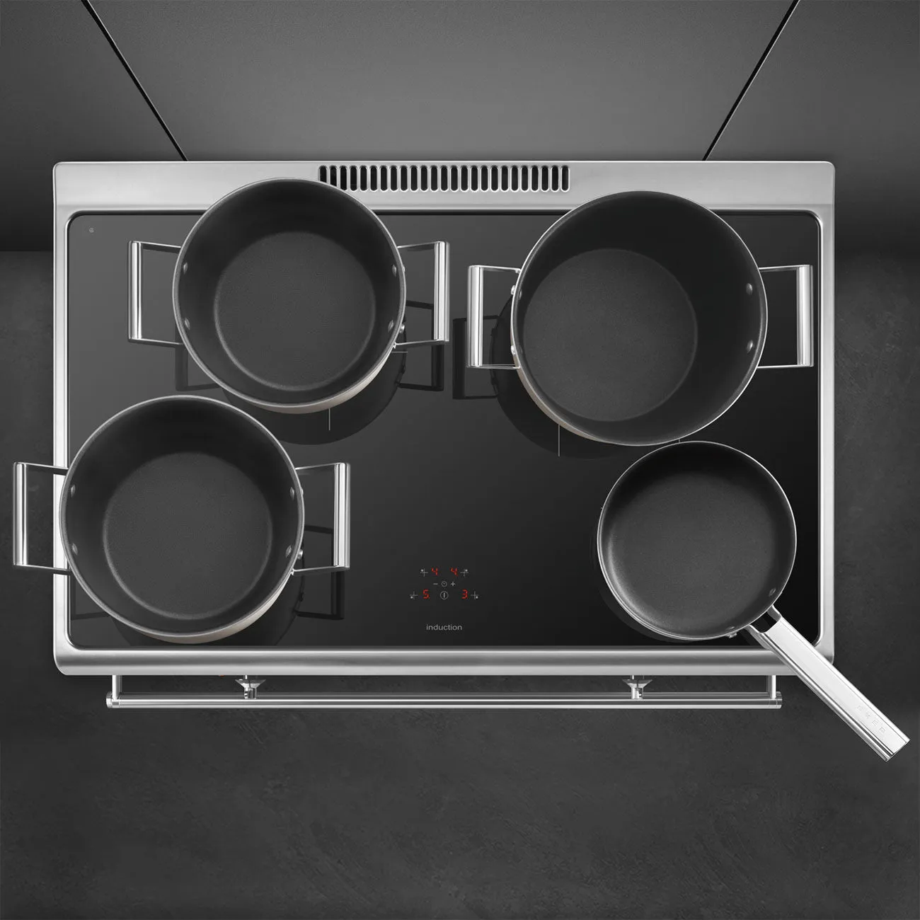 Smeg Classic Upright Cooker with Induction Cooktop Stainless Steel