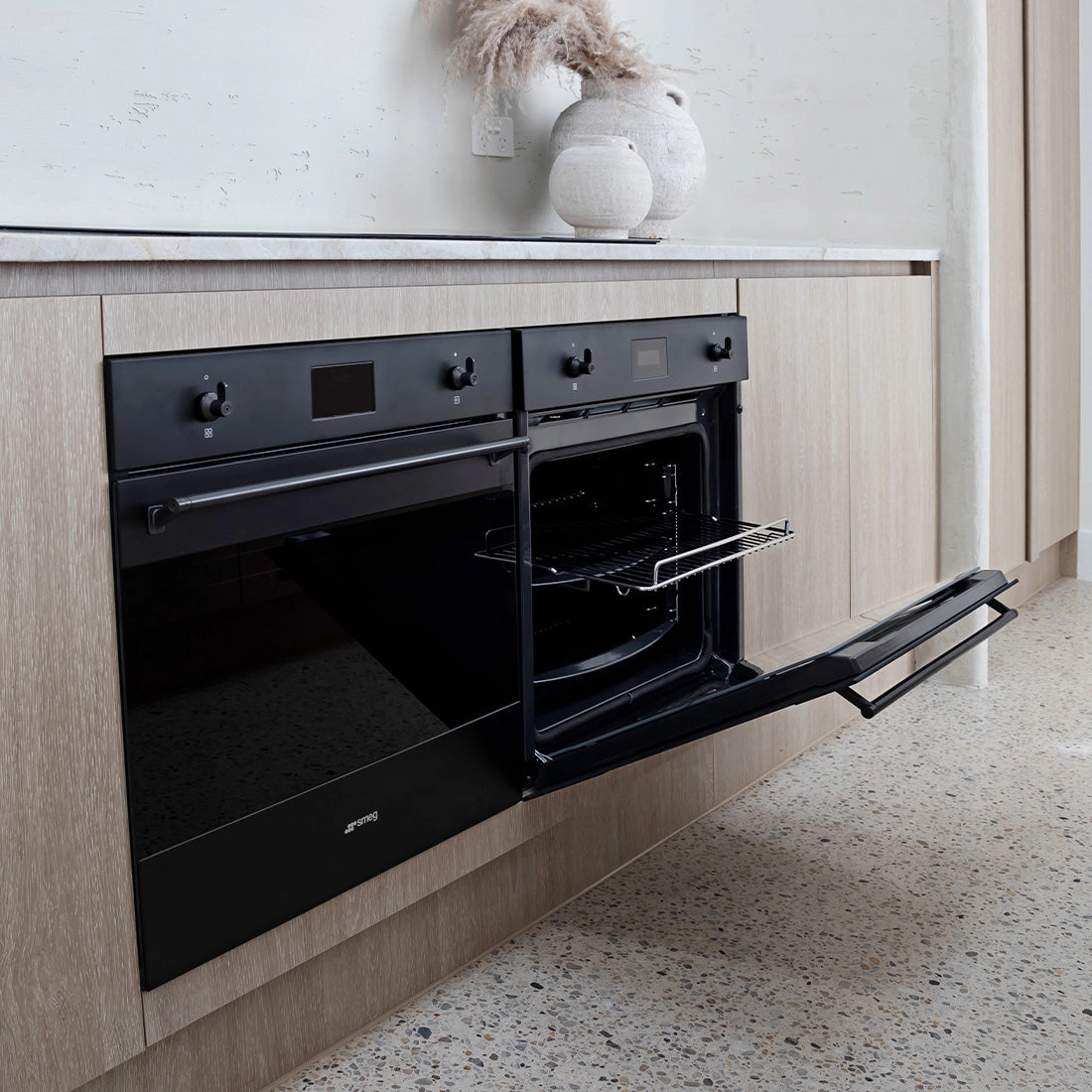 Smeg Classic Galileo Pyrolytic Steam 40 Oven Compact Screen Matte Black 60cm