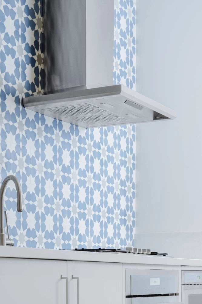 Thermador HMCB30WS 30-Inch Masterpiece Pyramid Chimney Wall Hood With 600 Cfm