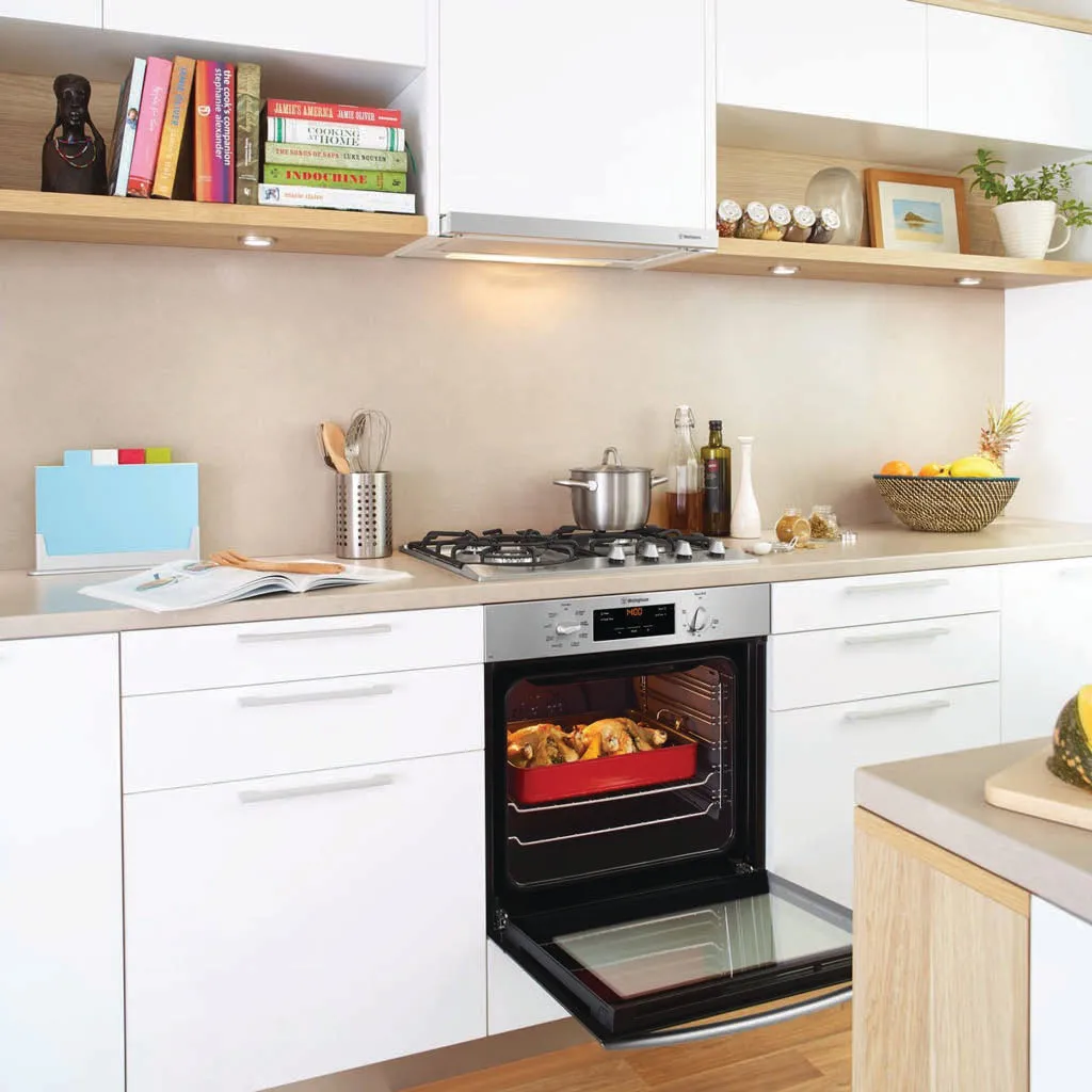 Westinghouse WVE613W 60cm Built-In Electric Oven