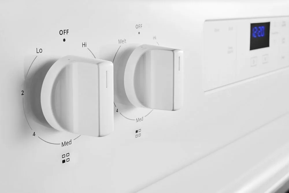 Whirlpool WFC150M0JW 4.8 Cu. Ft. Whirlpool Electric Range With Keep Warm Setting